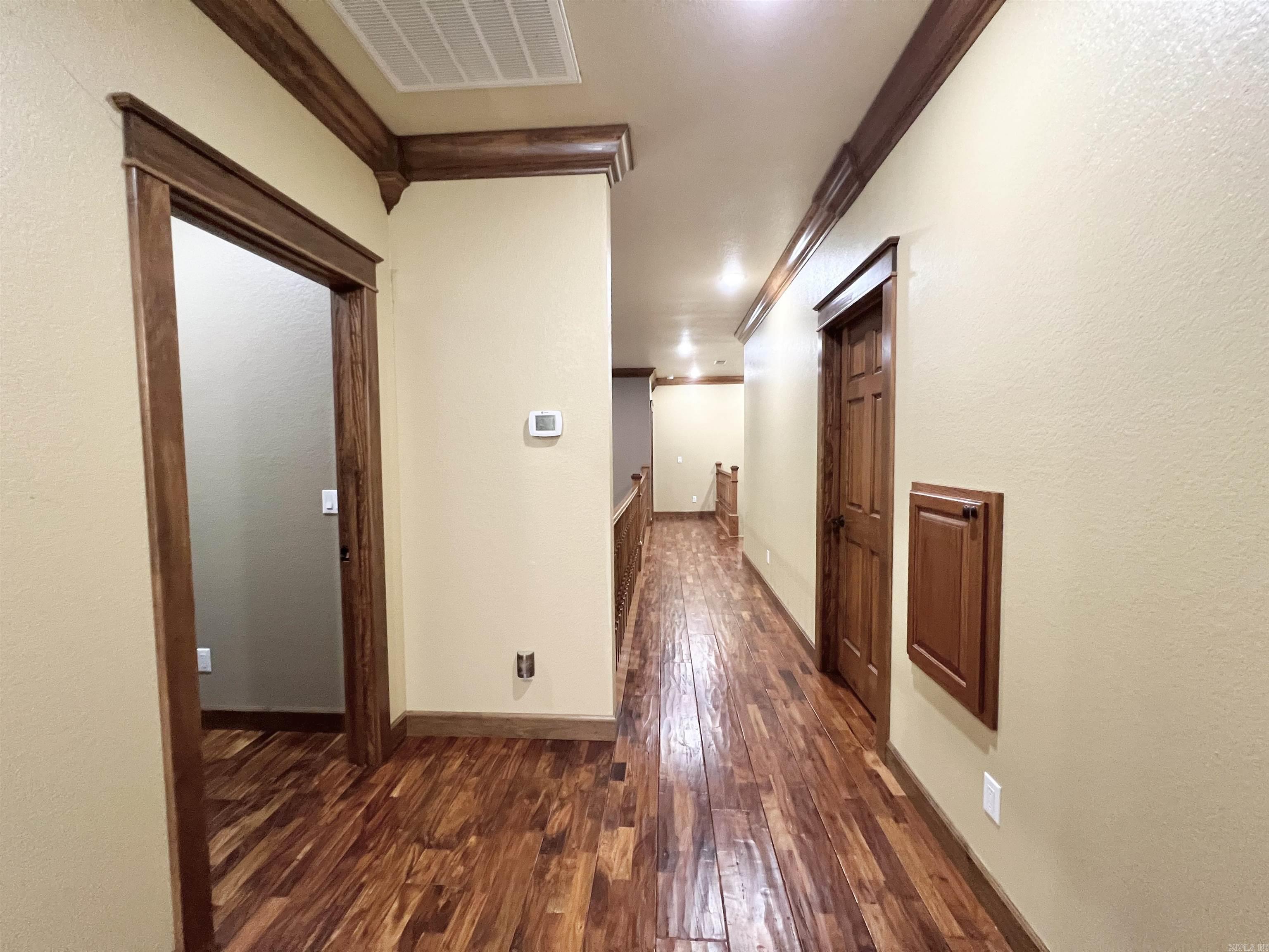 WOODLAND HILLS - Residential