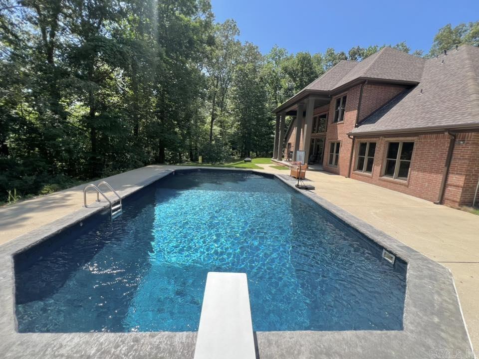 WOODLAND HILLS - Residential