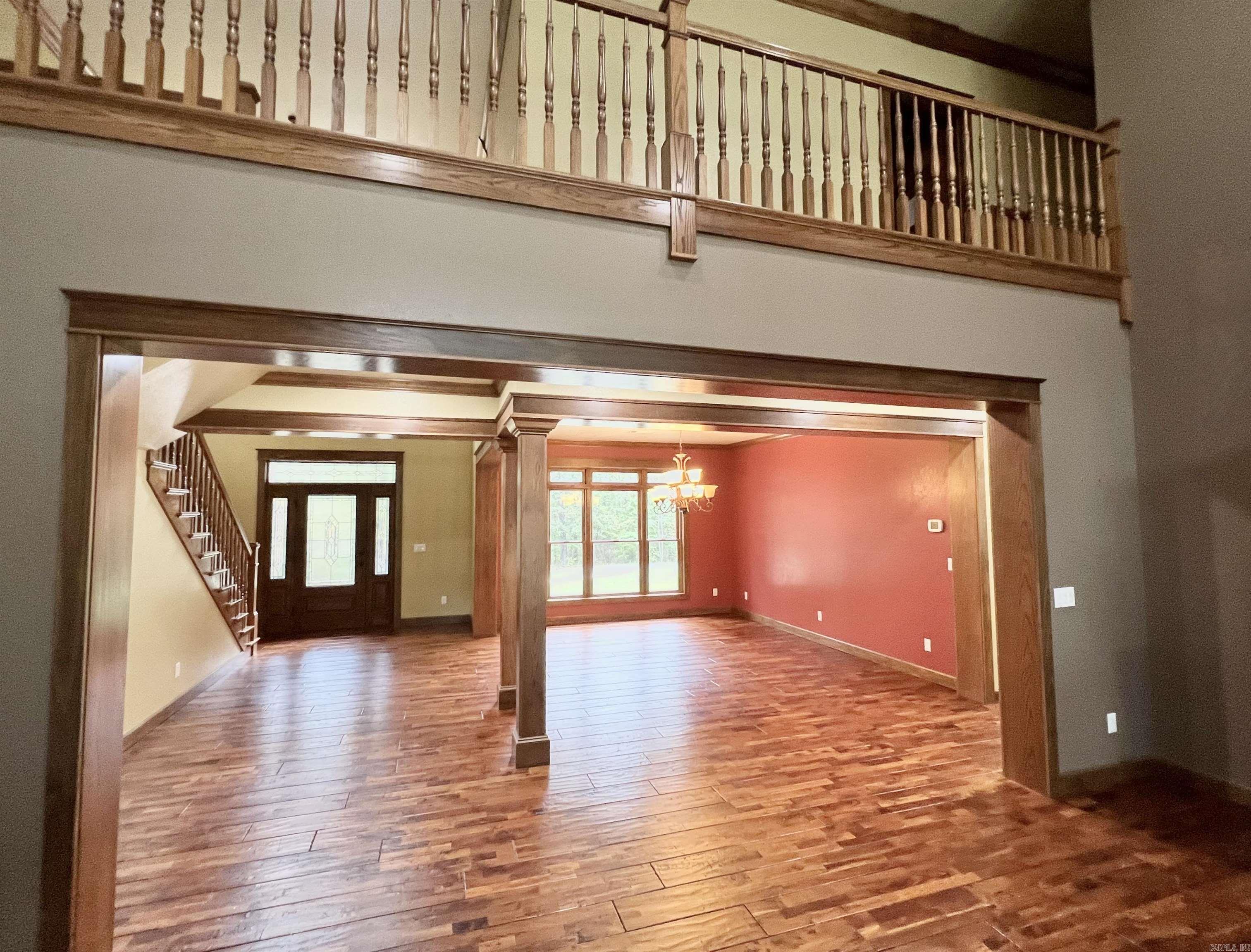 WOODLAND HILLS - Residential