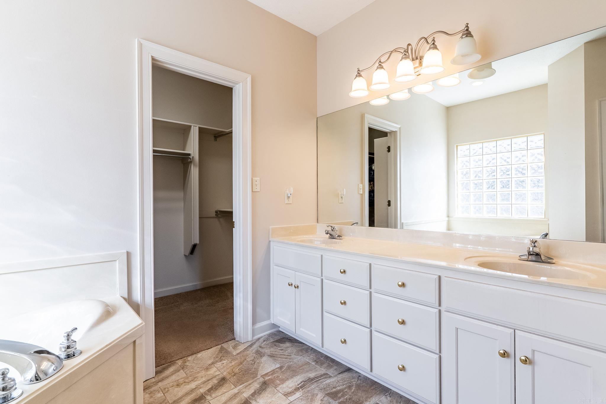 SOUTHWIND - Residential