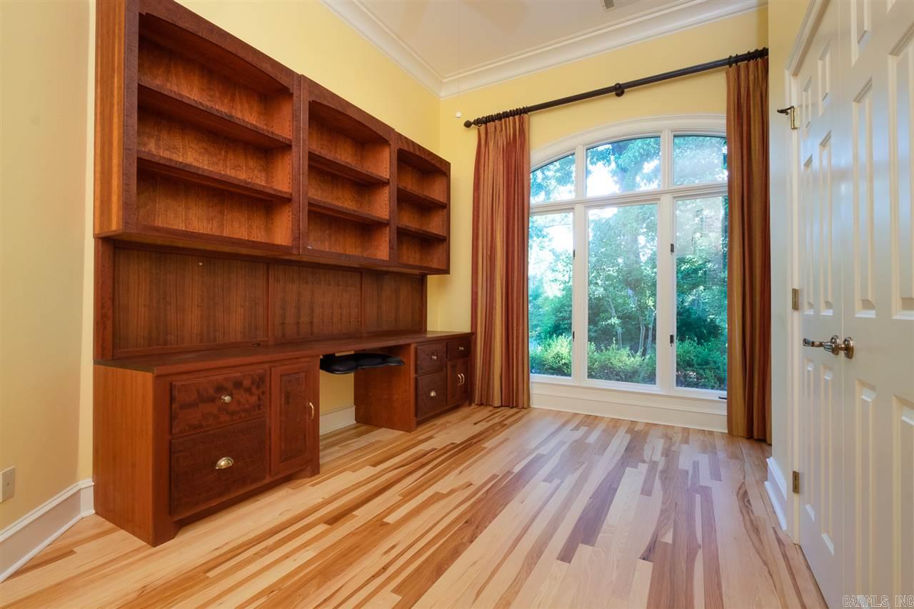 CHENAL DOWNS - Residential