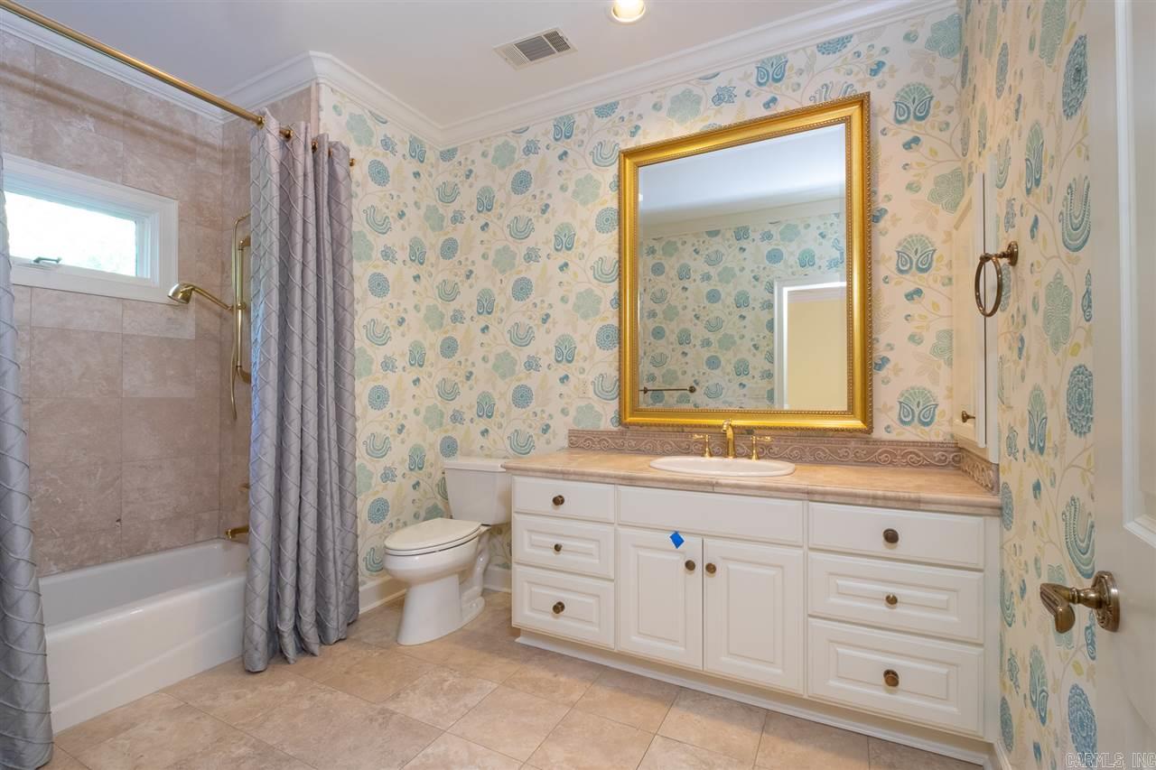 CHENAL DOWNS - Residential