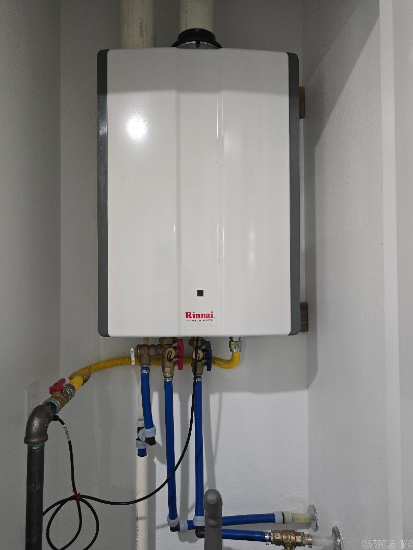 RIVERWOODS ESTATES PHASE TWO - Residential