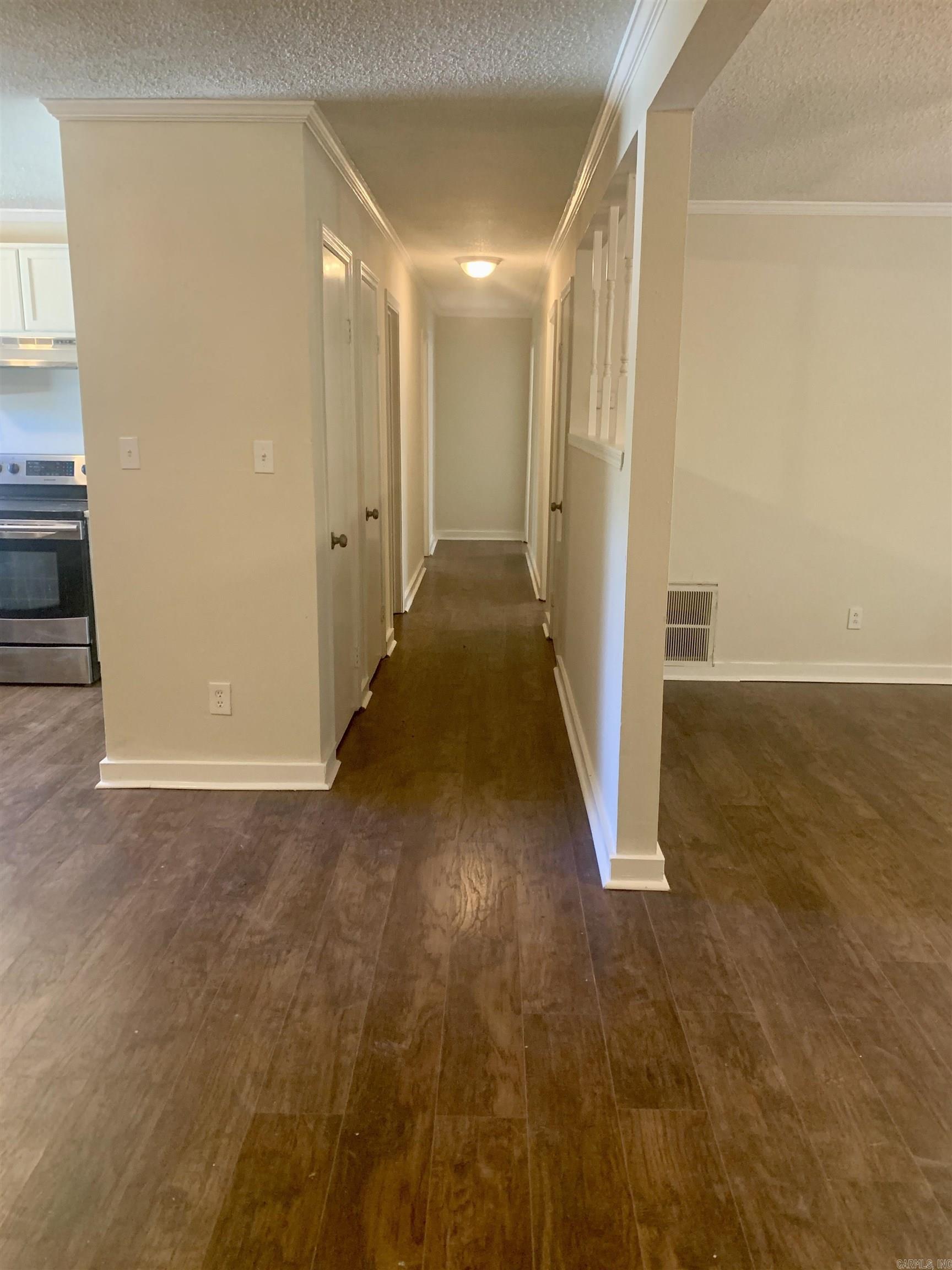 TIFFANY MANOR - Residential