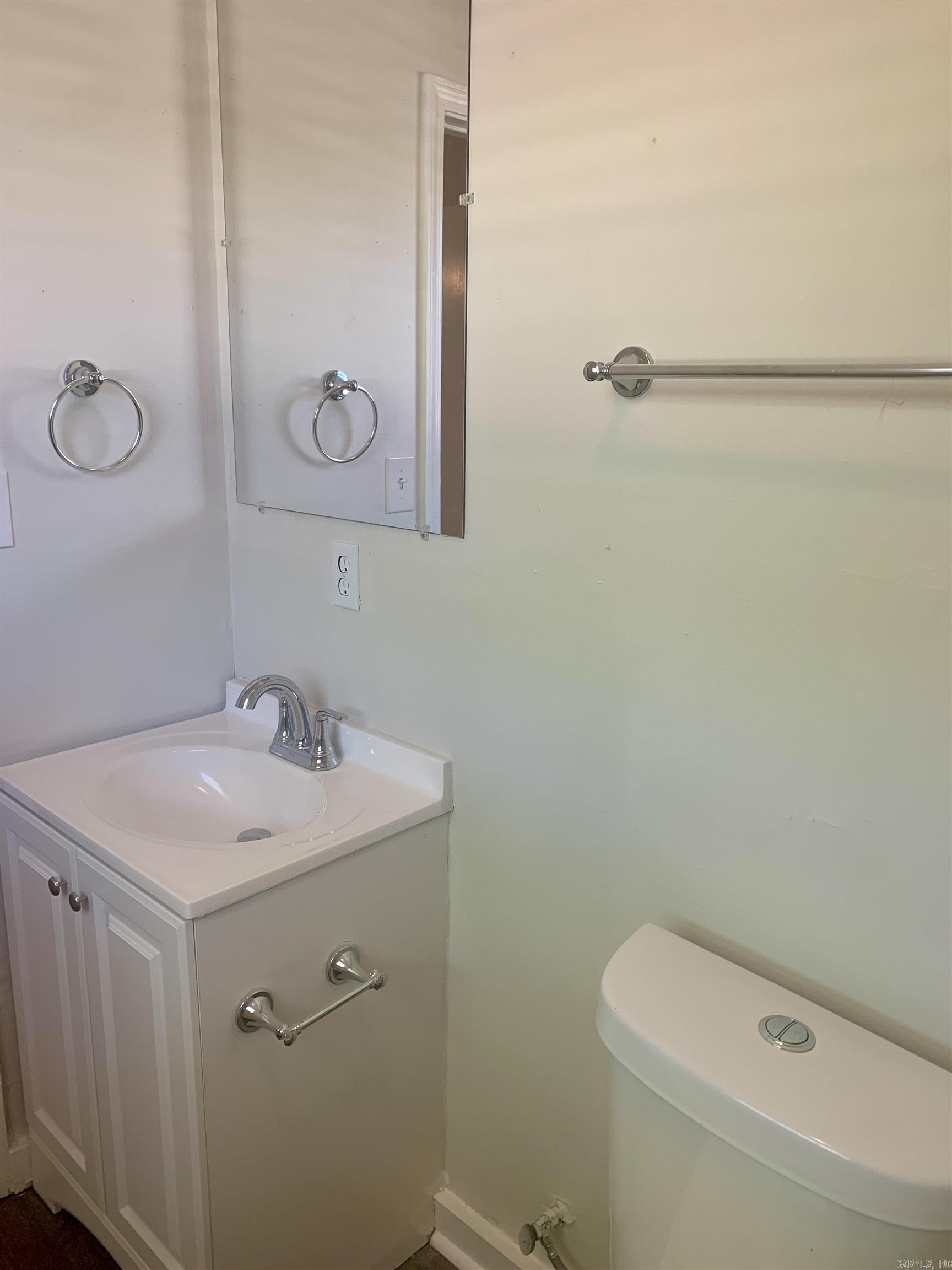 TIFFANY MANOR - Residential