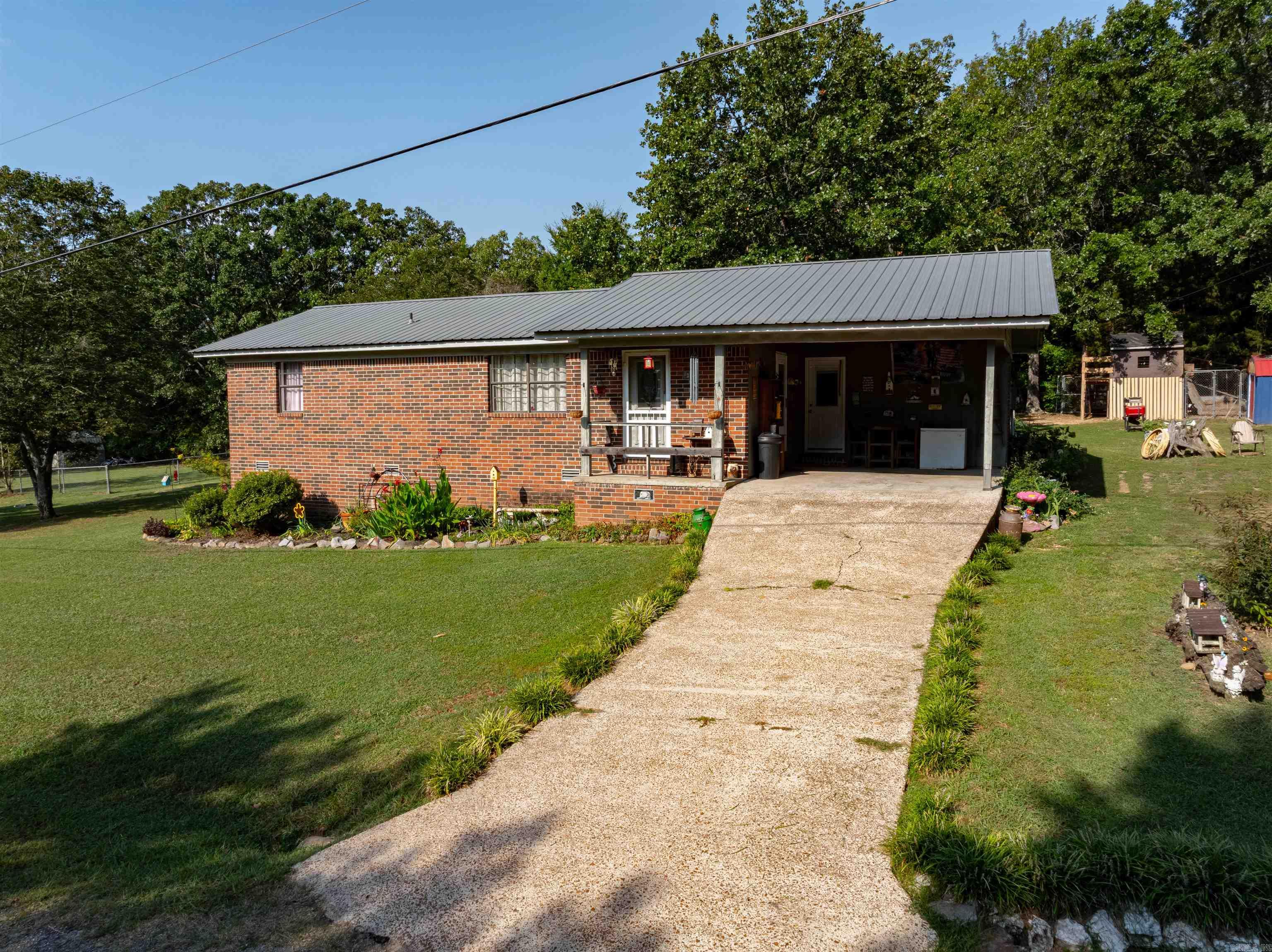 GREEN ACRES - Residential