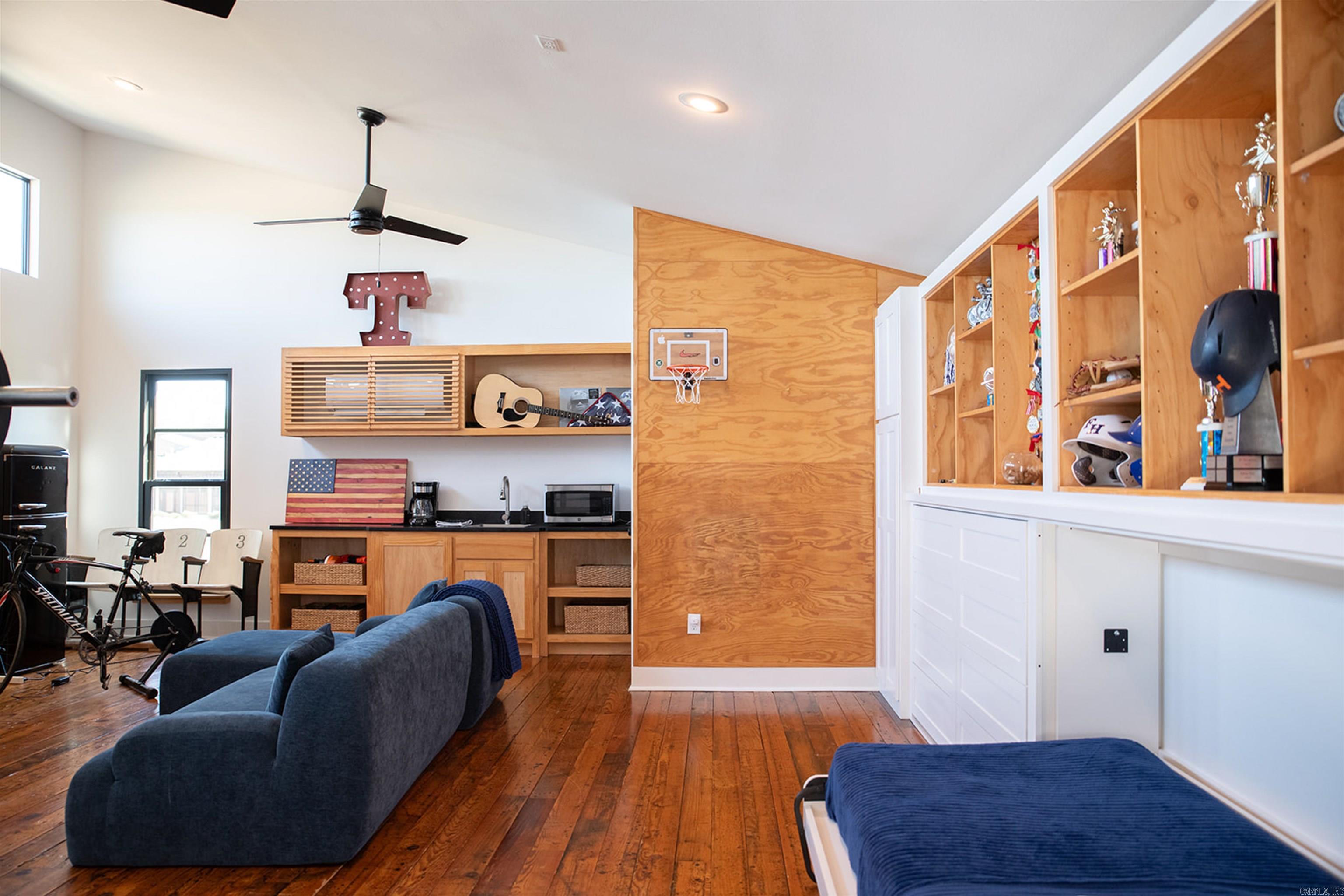 PEARSON PLACE - Residential
