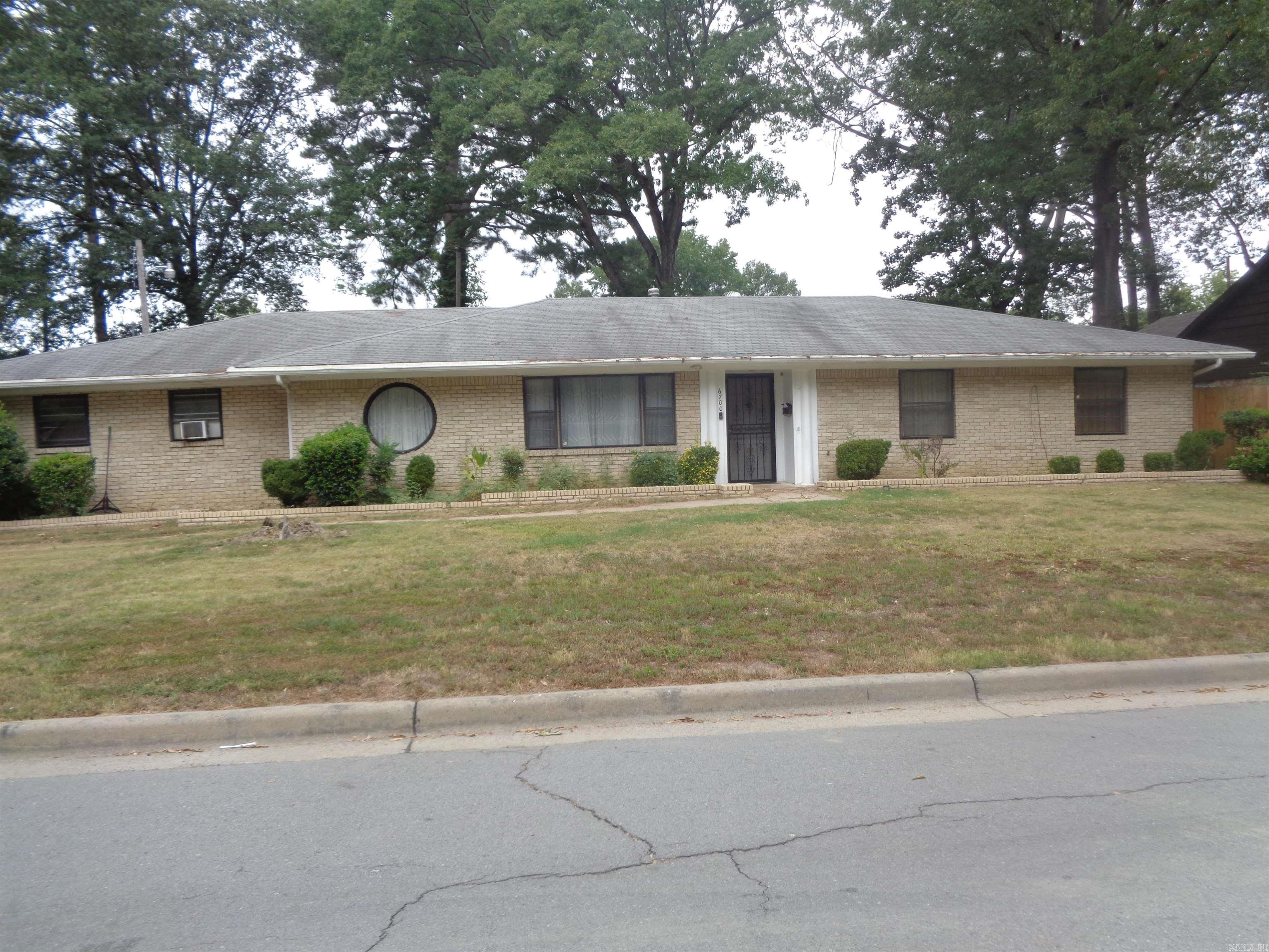 Large ranch style all brick house with 4 bedrooms, 3 bathrooms and lots of rooms. This property is located on a huge privacy fenced is being sold "As Is" for CASH only. No type of offers requiring a loan or subject to any type of financing will be considered. Shown by appointment only with a three (3) hour notice. Agents, please check remarks section regarding showing instructions.