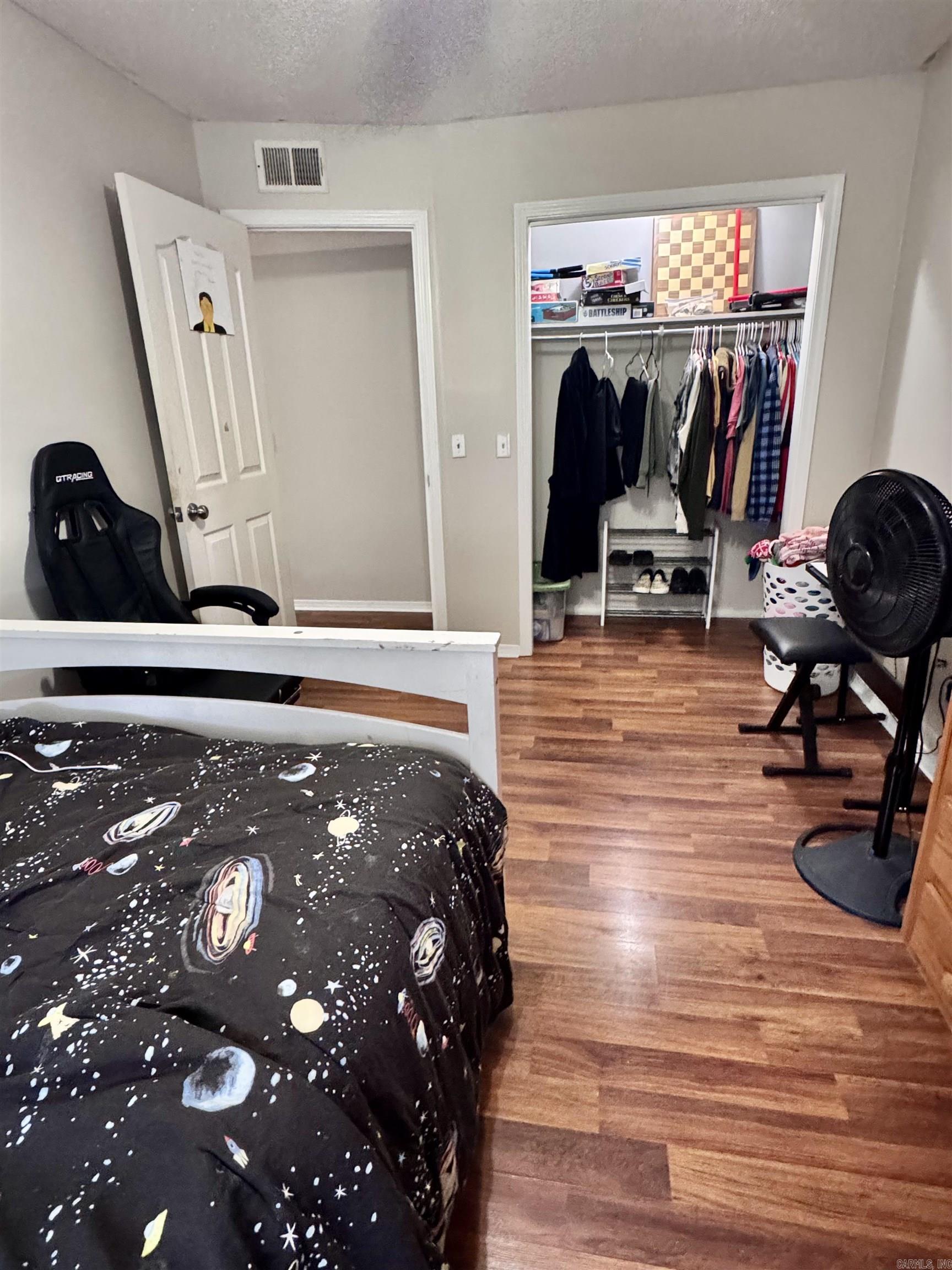 Whispering Oaks - Residential