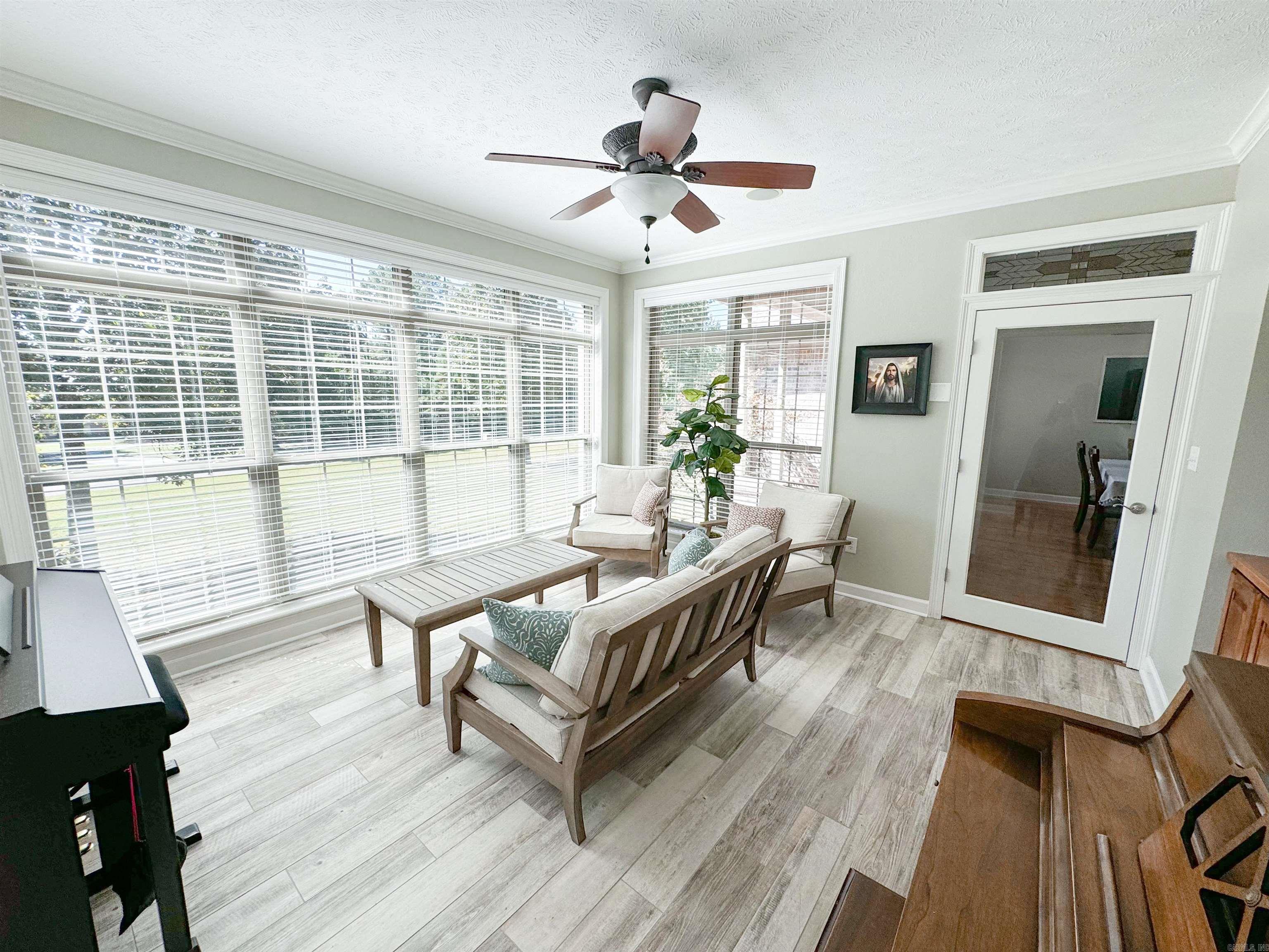 SOUTHERN HILLS EST - Residential