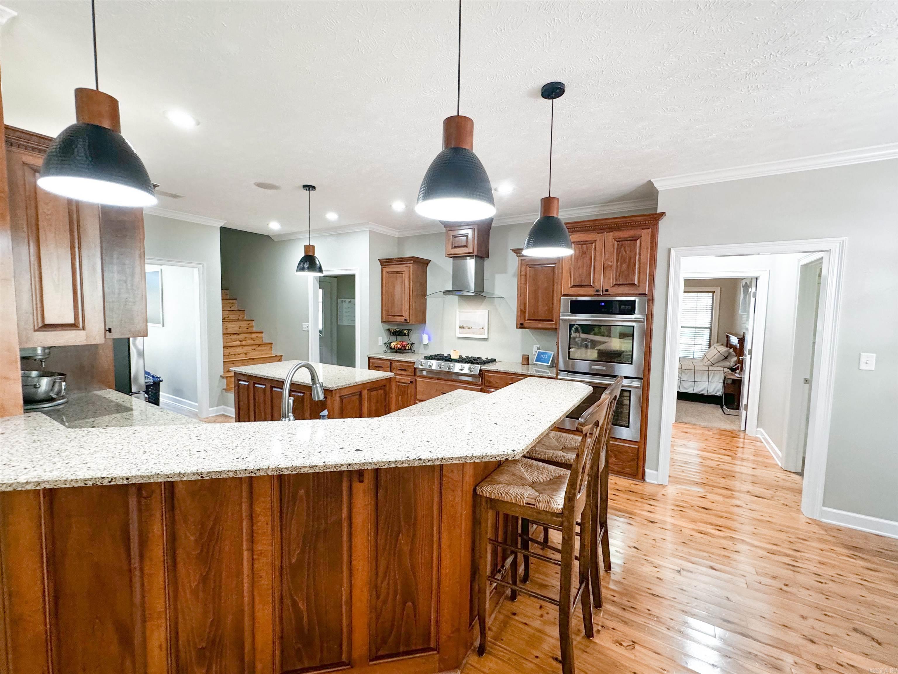 SOUTHERN HILLS EST - Residential