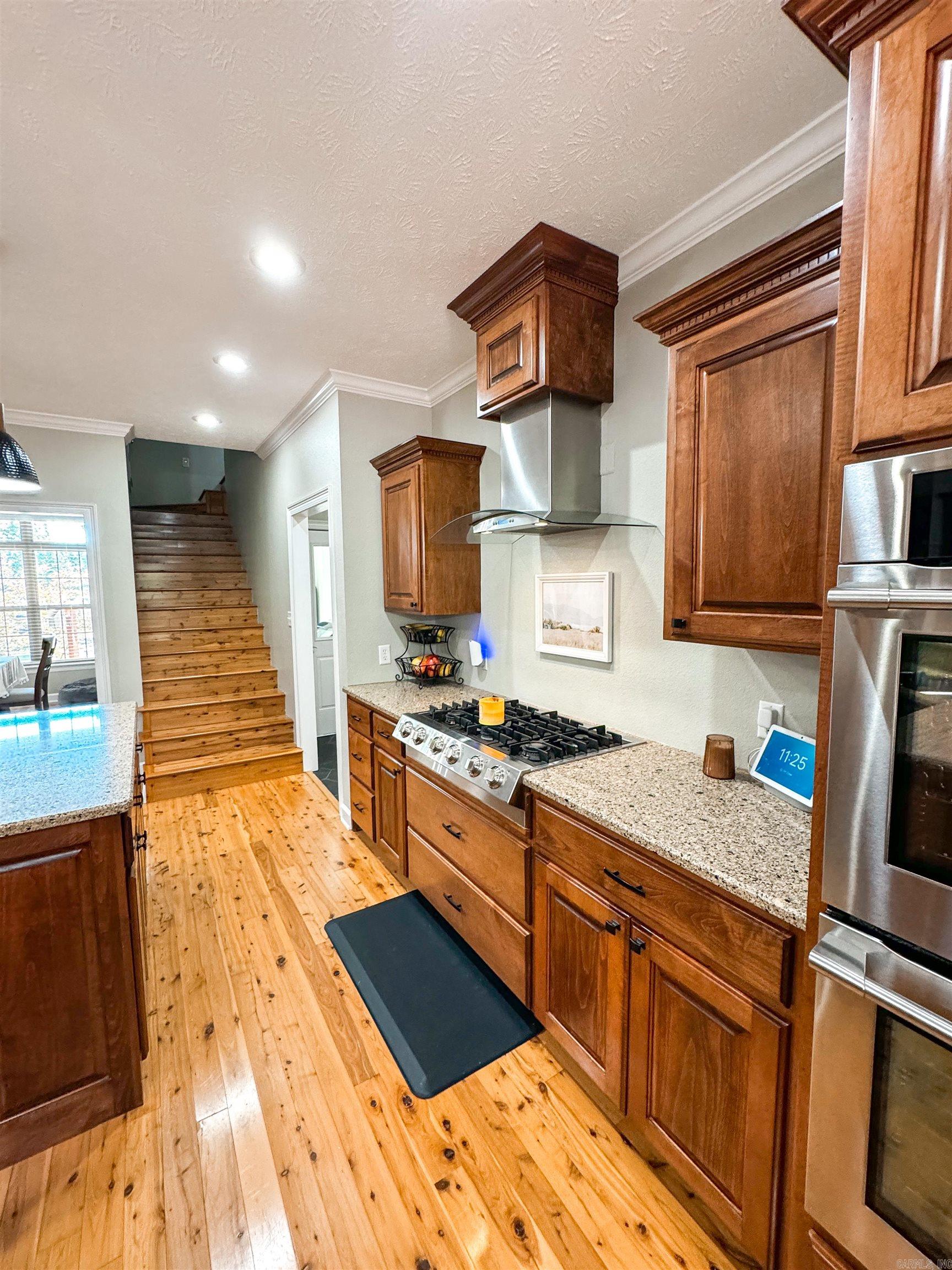 SOUTHERN HILLS EST - Residential