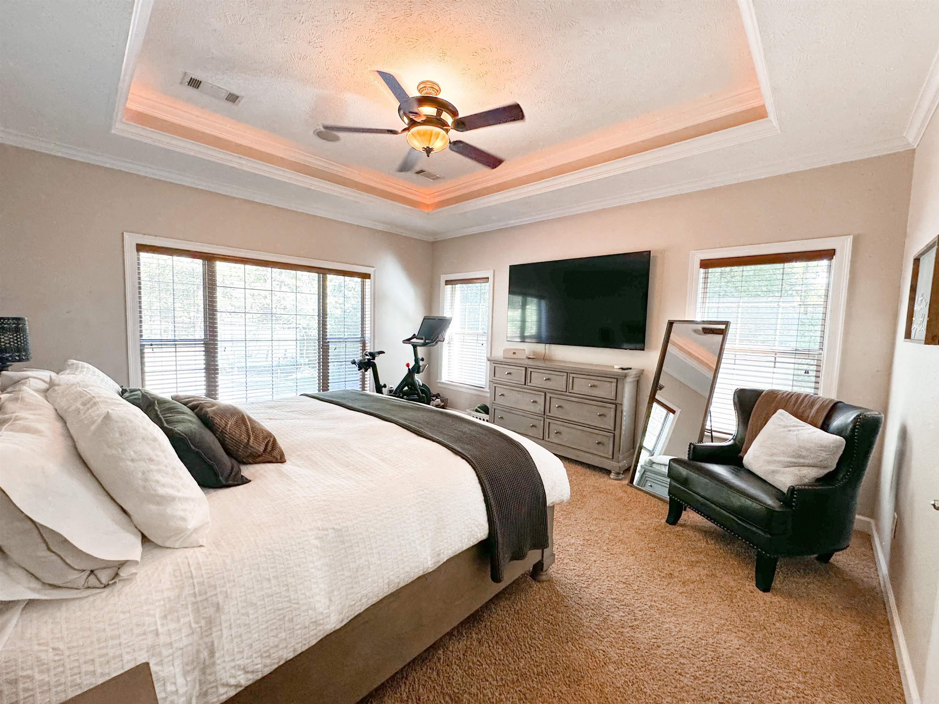 SOUTHERN HILLS EST - Residential