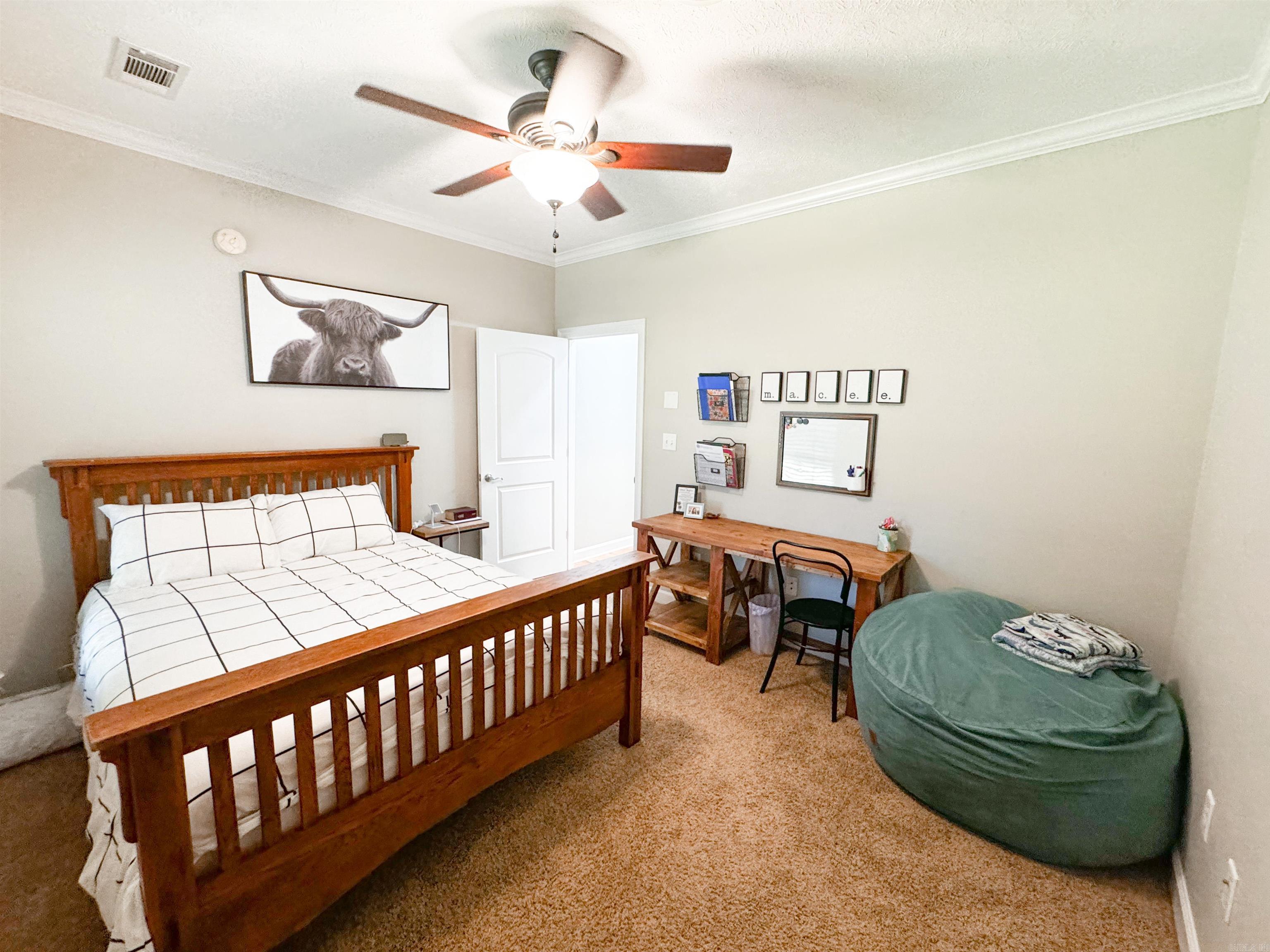 SOUTHERN HILLS EST - Residential