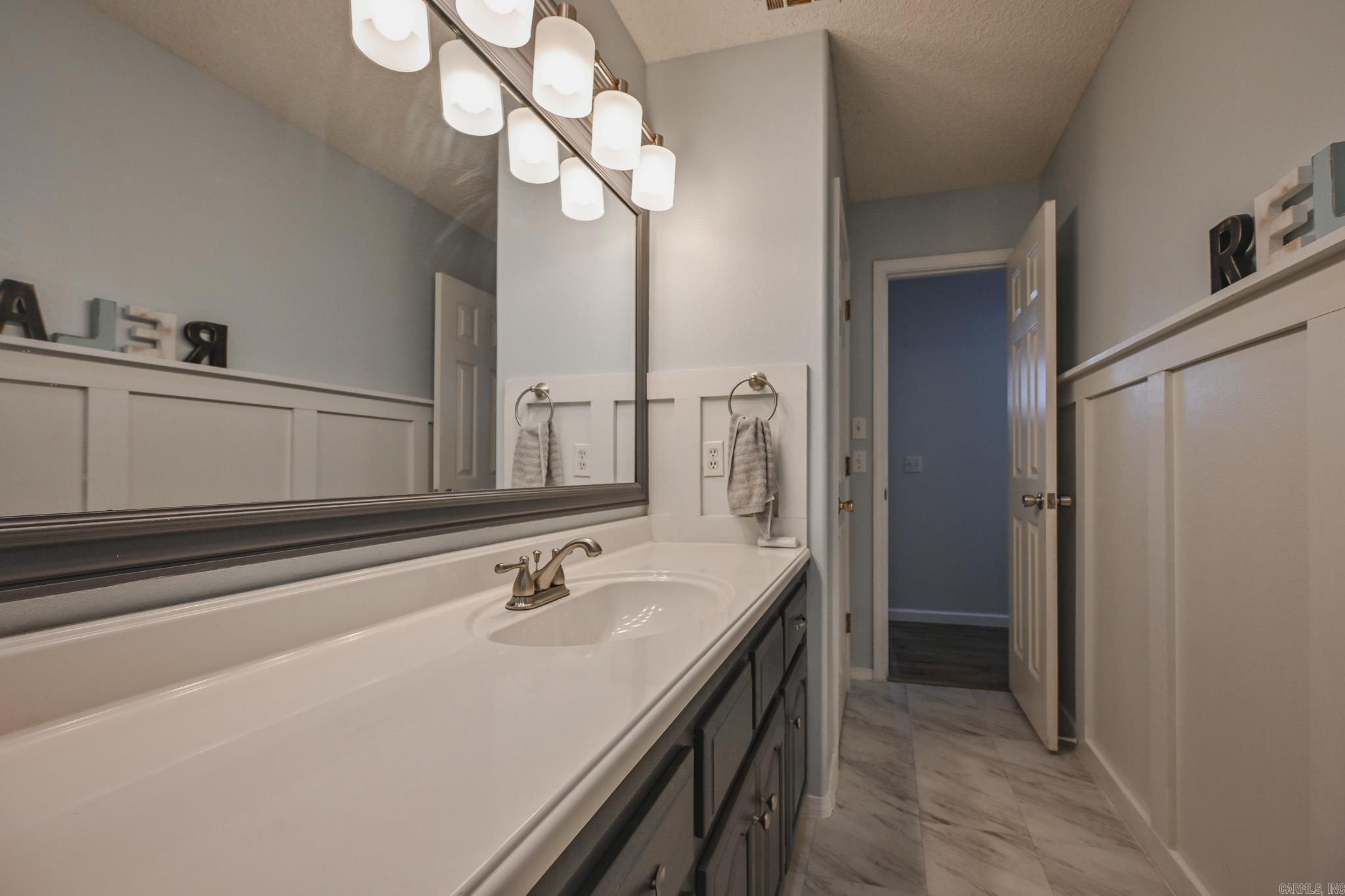 HIDDEN VALLEY ESTATES - Residential