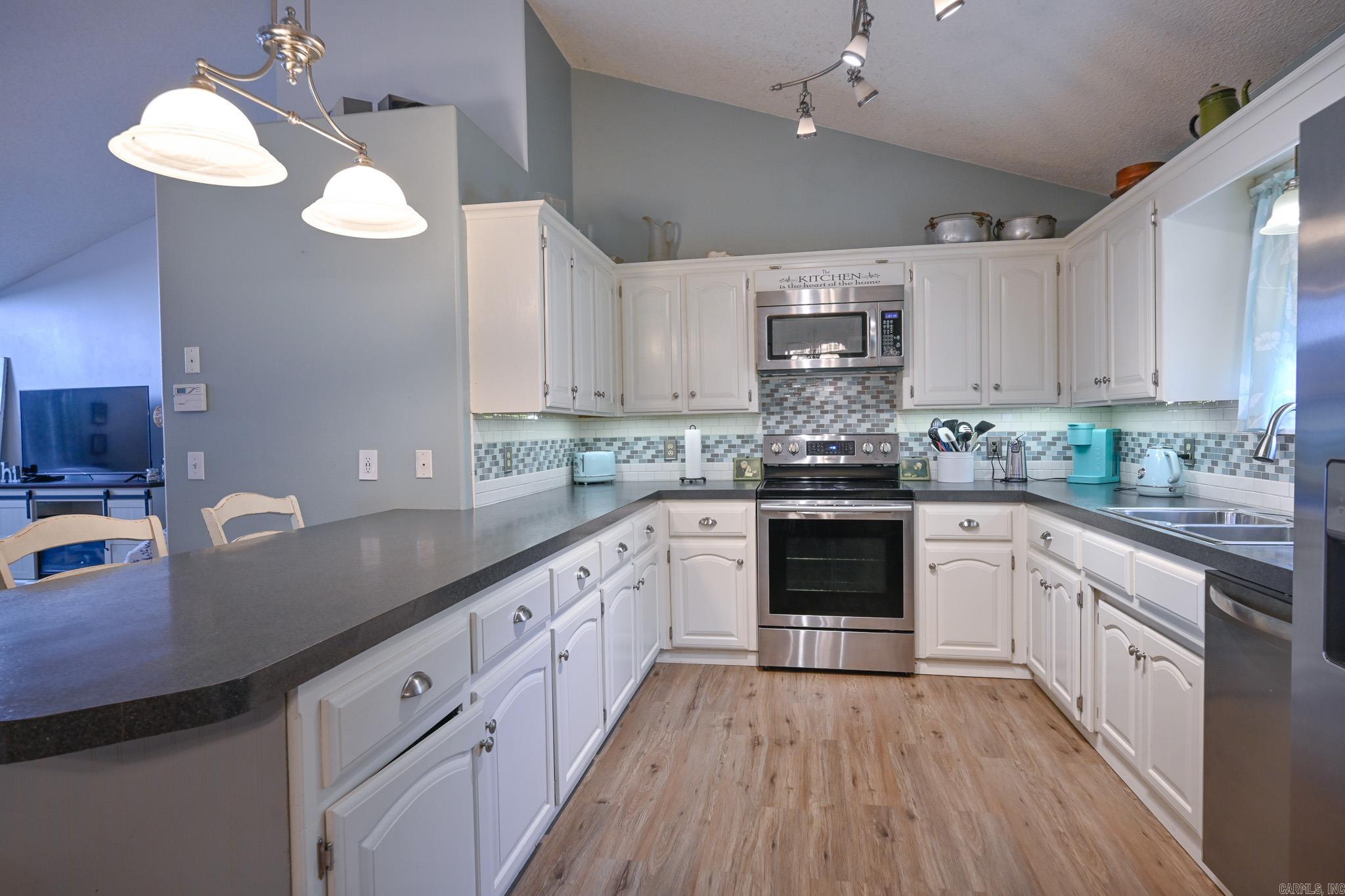 HIDDEN VALLEY ESTATES - Residential