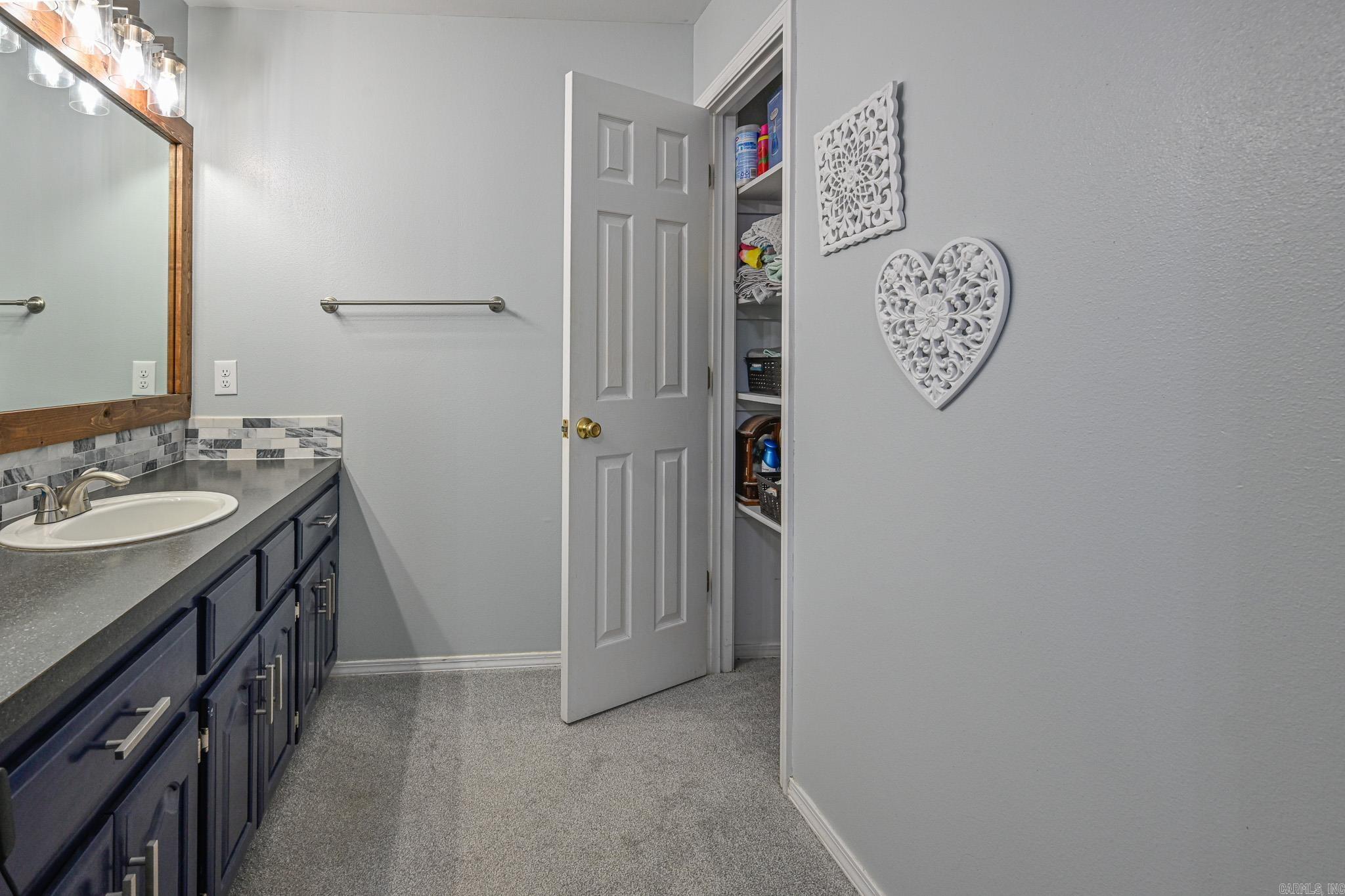 HIDDEN VALLEY ESTATES - Residential
