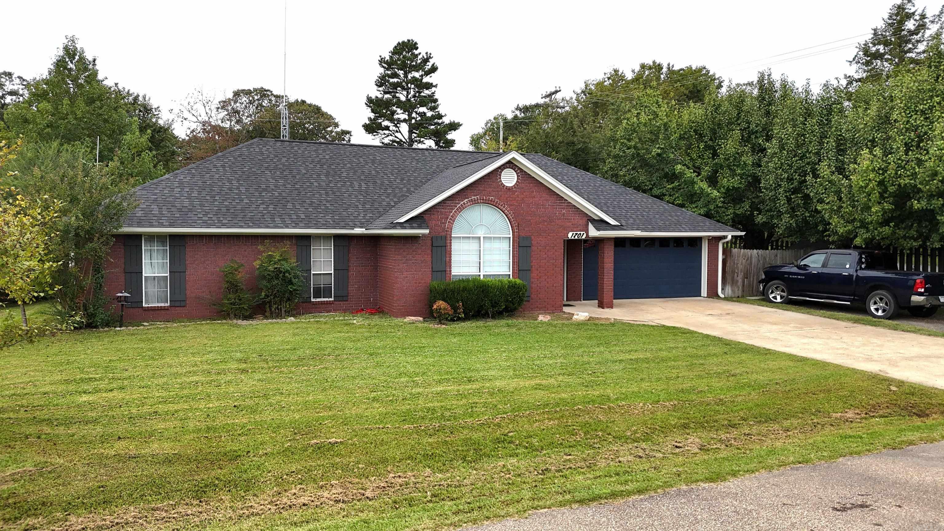 HIDDEN VALLEY ESTATES - Residential