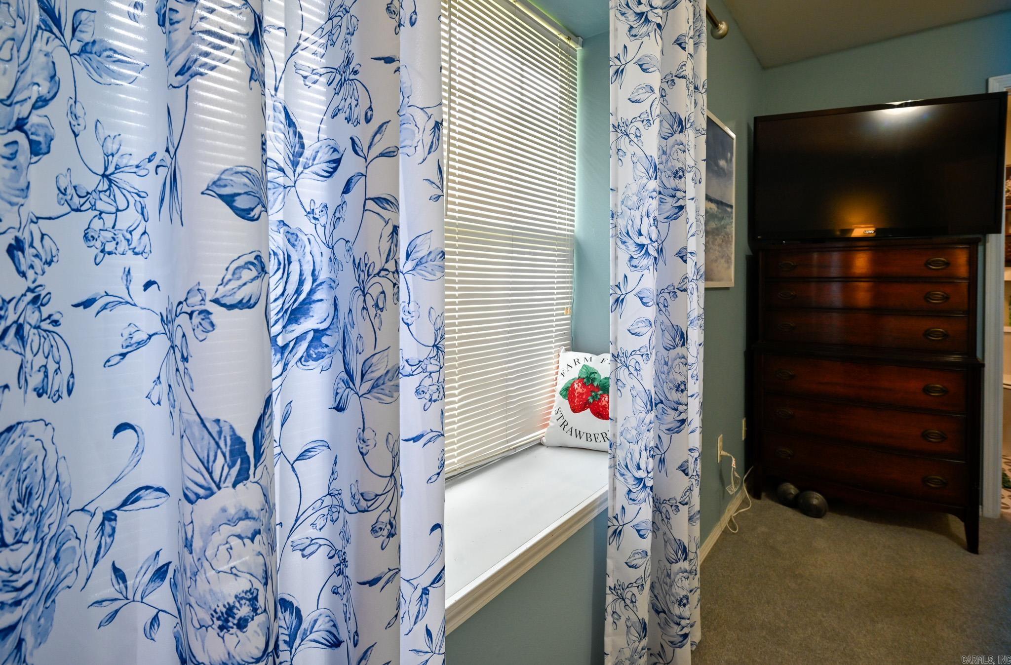 HIDDEN VALLEY ESTATES - Residential