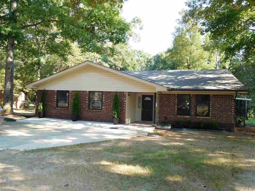 Beautiful Home in the heart of East End. Completely remodeled home inside.  New Everything!!  Laminate/Tile flooring throughout except bedrooms have carpet.  4 Bedrooms and 2 living areas.  Partially fenced backyard with a great deck for cooking out. New Heating and Air, New Roof.  Must See this great home.  Schedule your showing today!