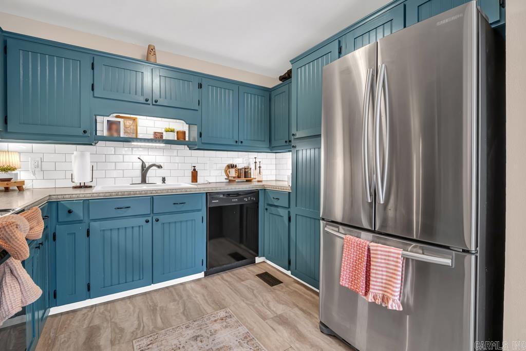 HAMILTON-WILSON ADDN TO LEW - Residential