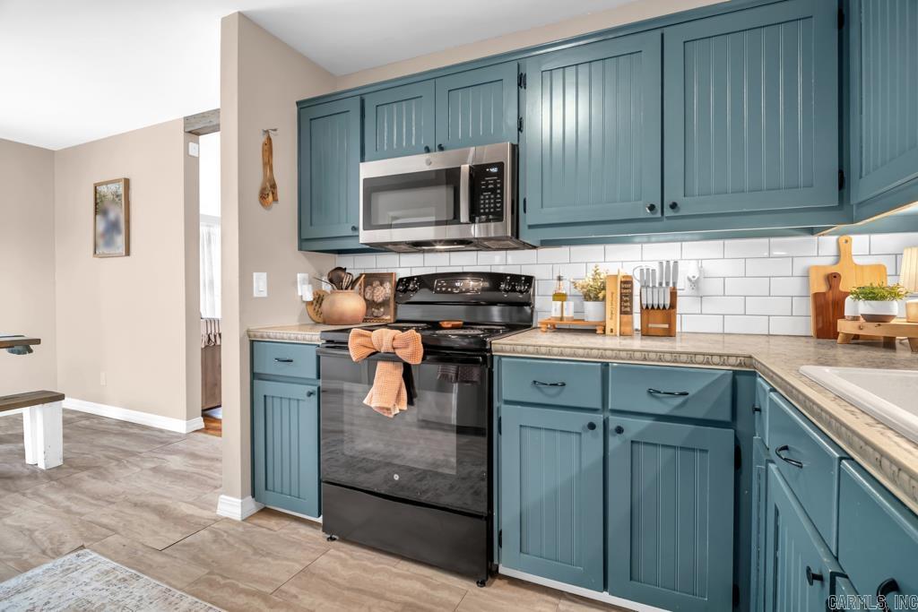 HAMILTON-WILSON ADDN TO LEW - Residential