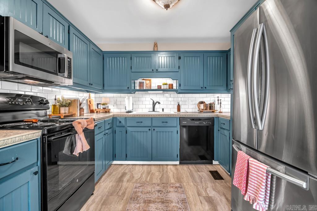 HAMILTON-WILSON ADDN TO LEW - Residential