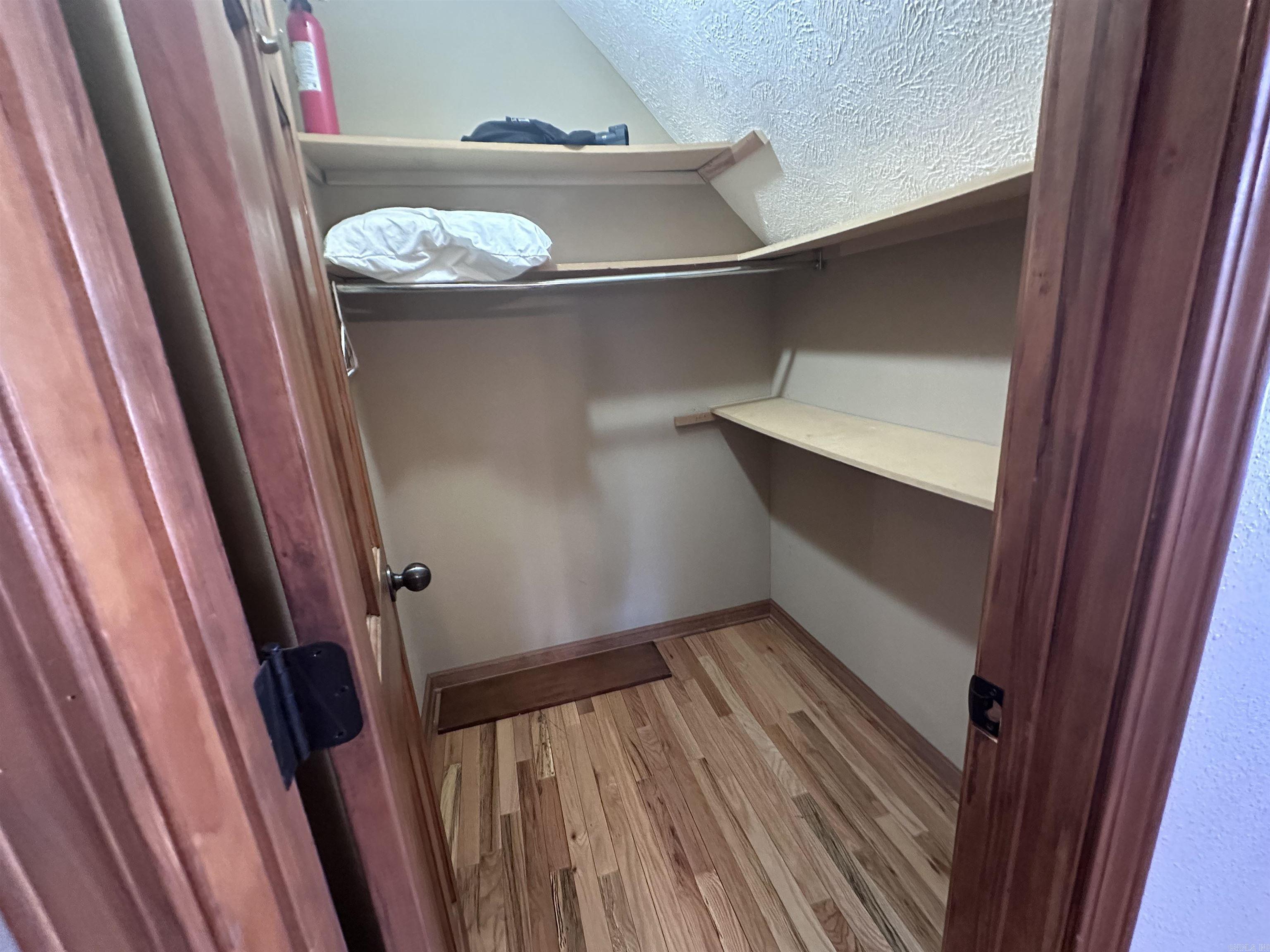 SWINGING BRIDGE VILLAGE - Residential