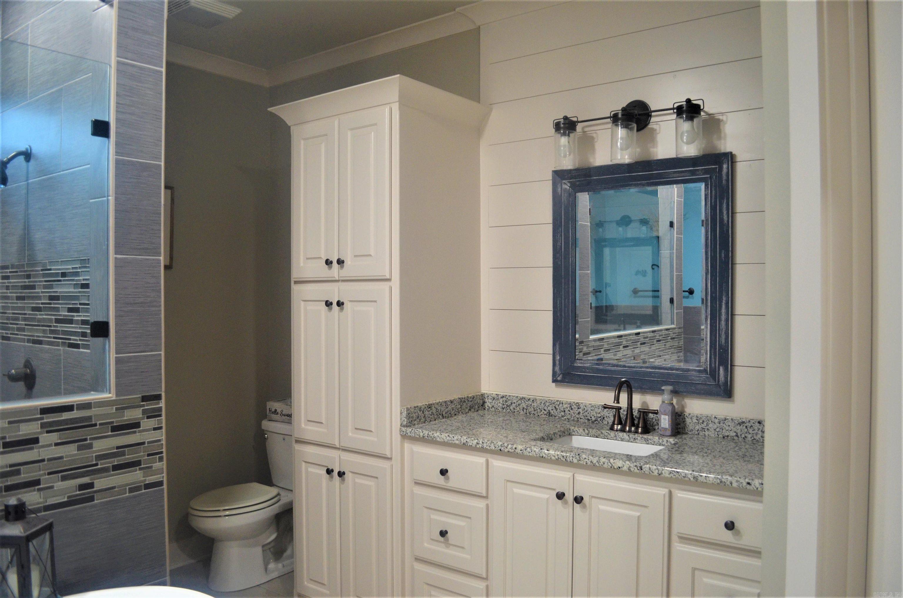 MOUNT TABOR ESTATES - Residential Lease