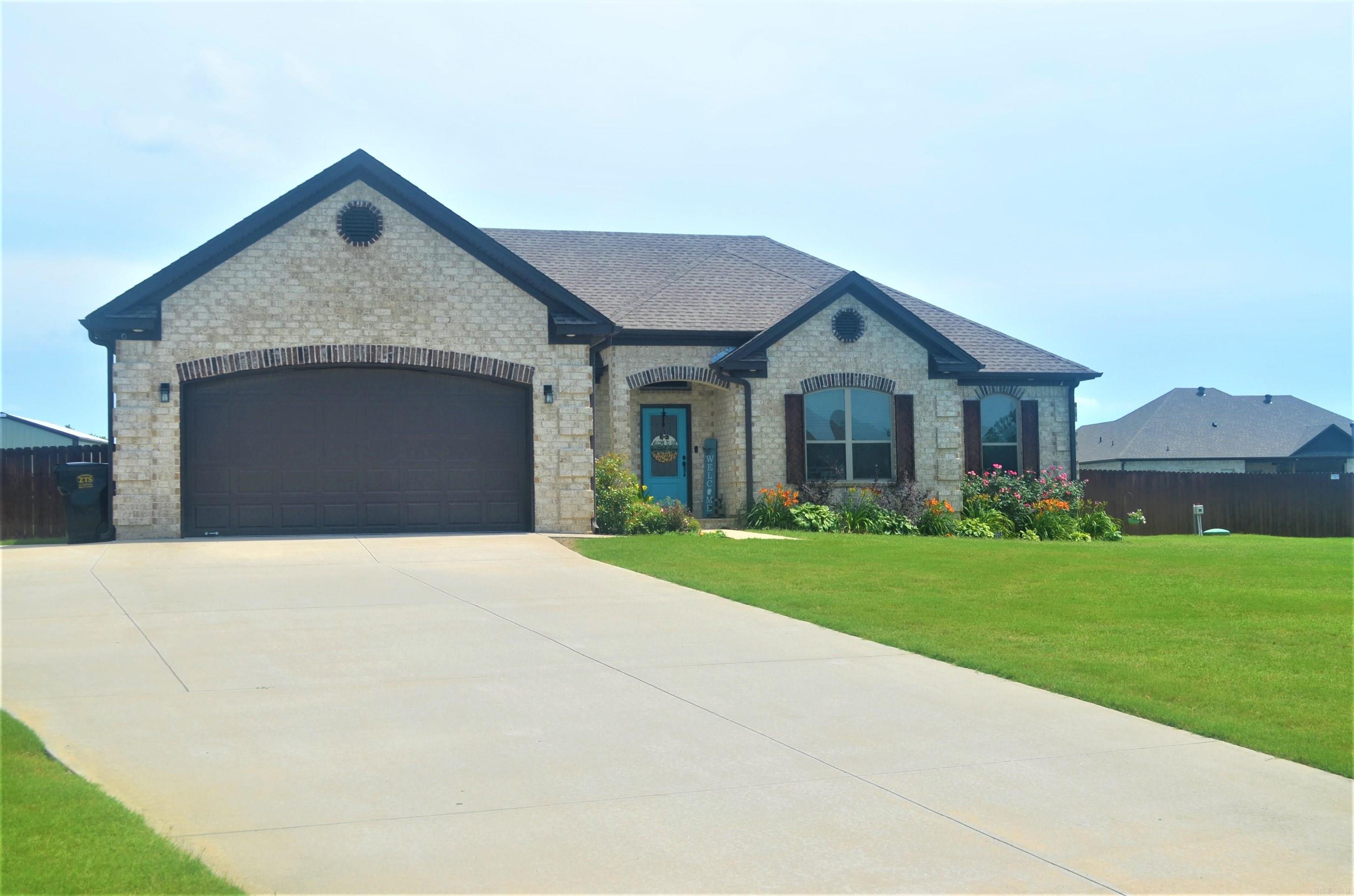 MOUNT TABOR ESTATES - Residential Lease