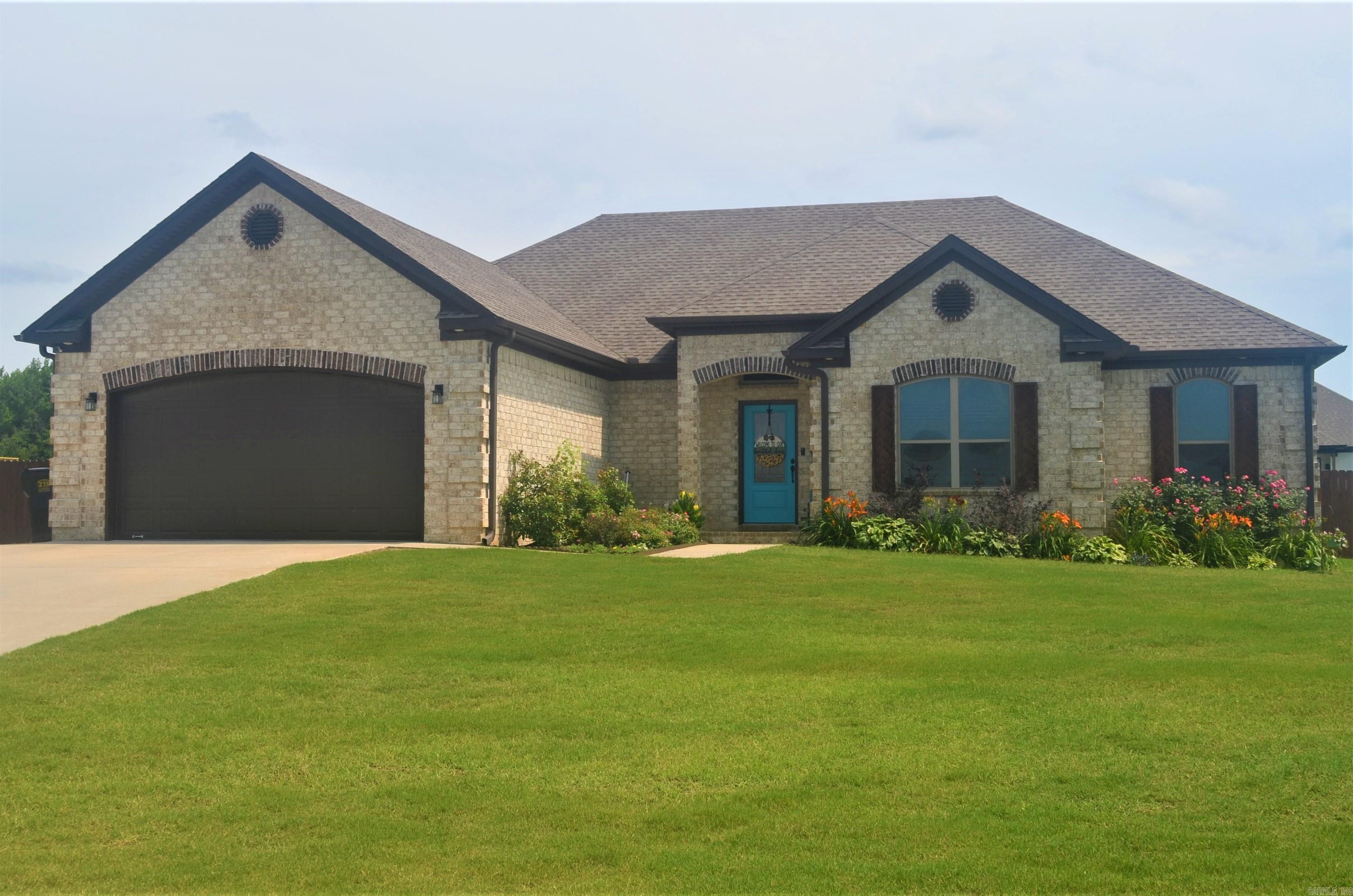 MOUNT TABOR ESTATES - Residential Lease