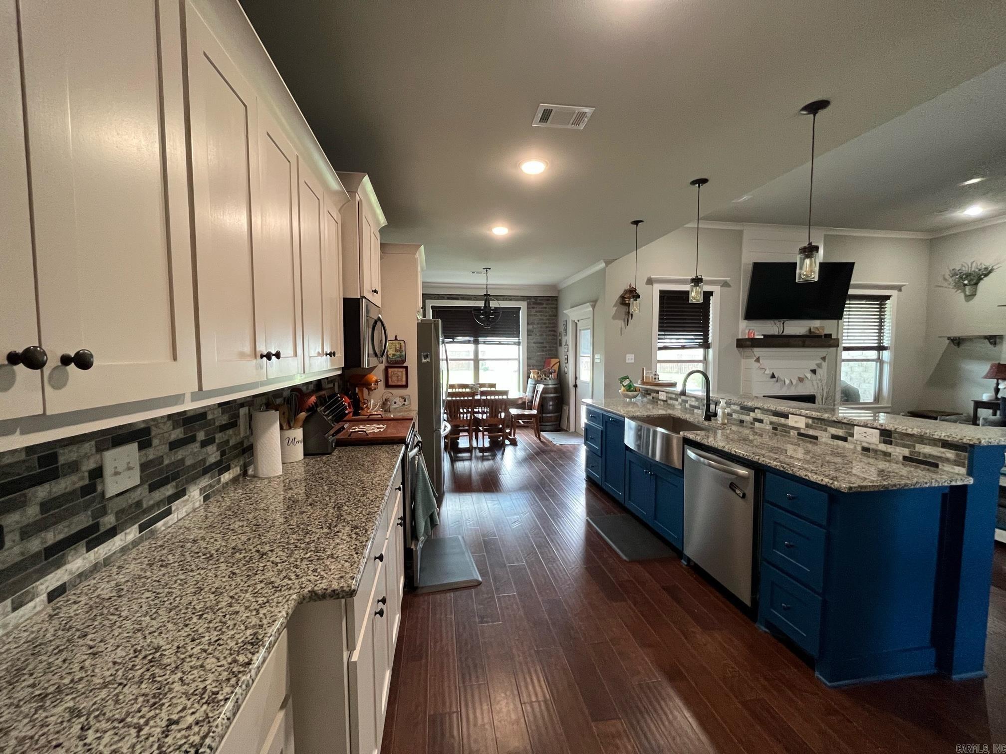 MOUNT TABOR ESTATES - Residential Lease