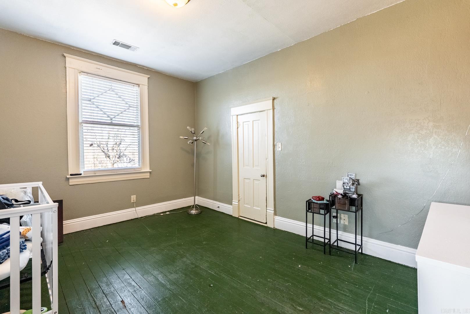 Weldon E Wrights - Residential