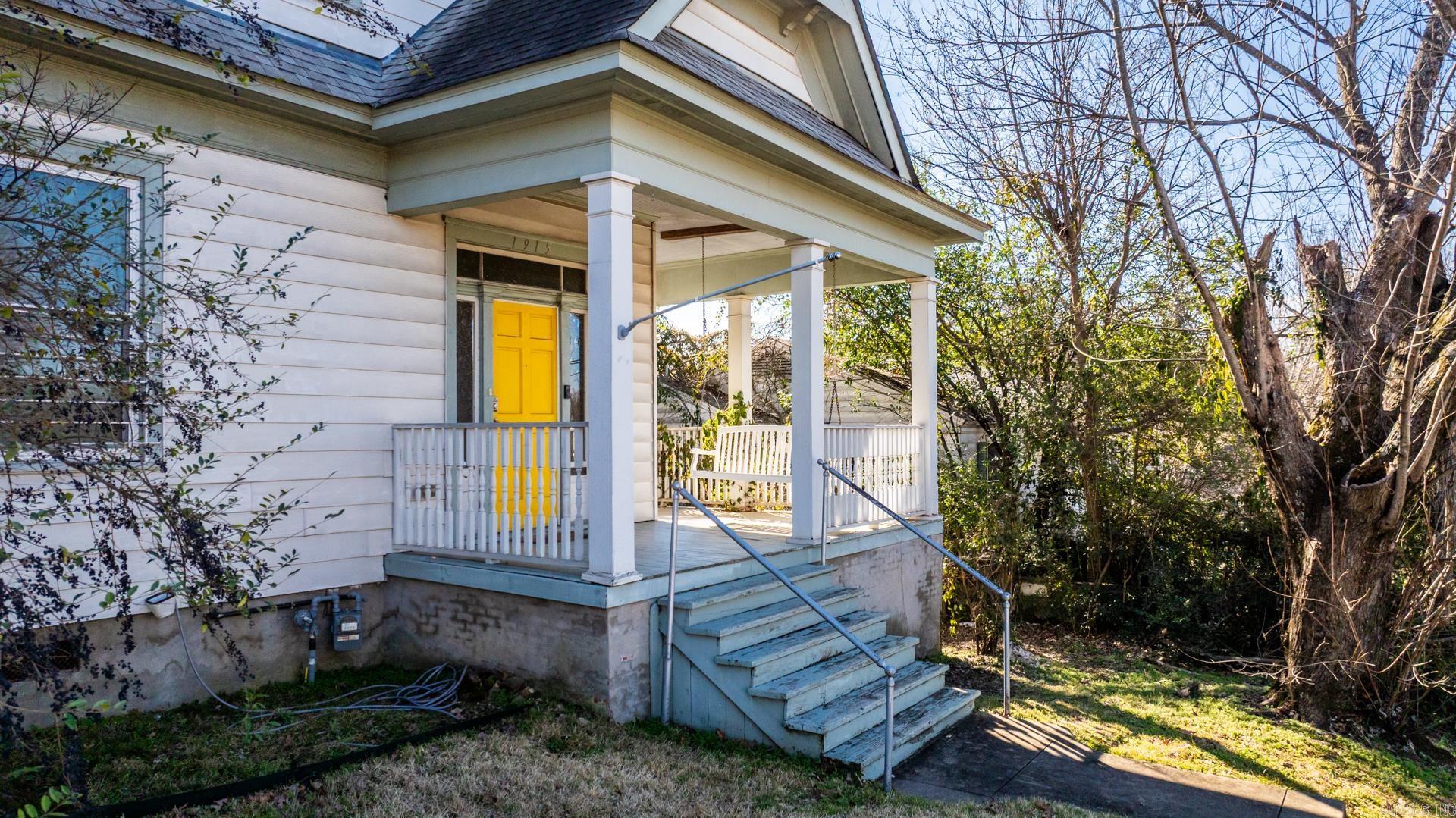 Weldon E Wrights - Residential