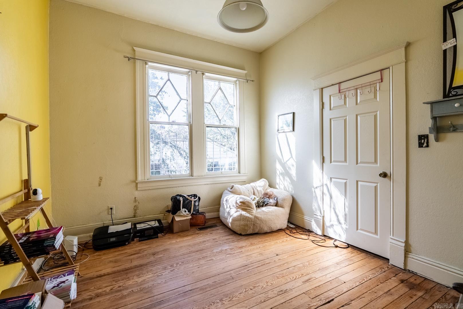 Weldon E Wrights - Residential