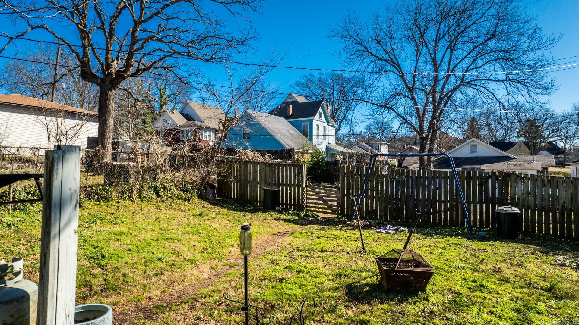 Weldon E Wrights - Residential