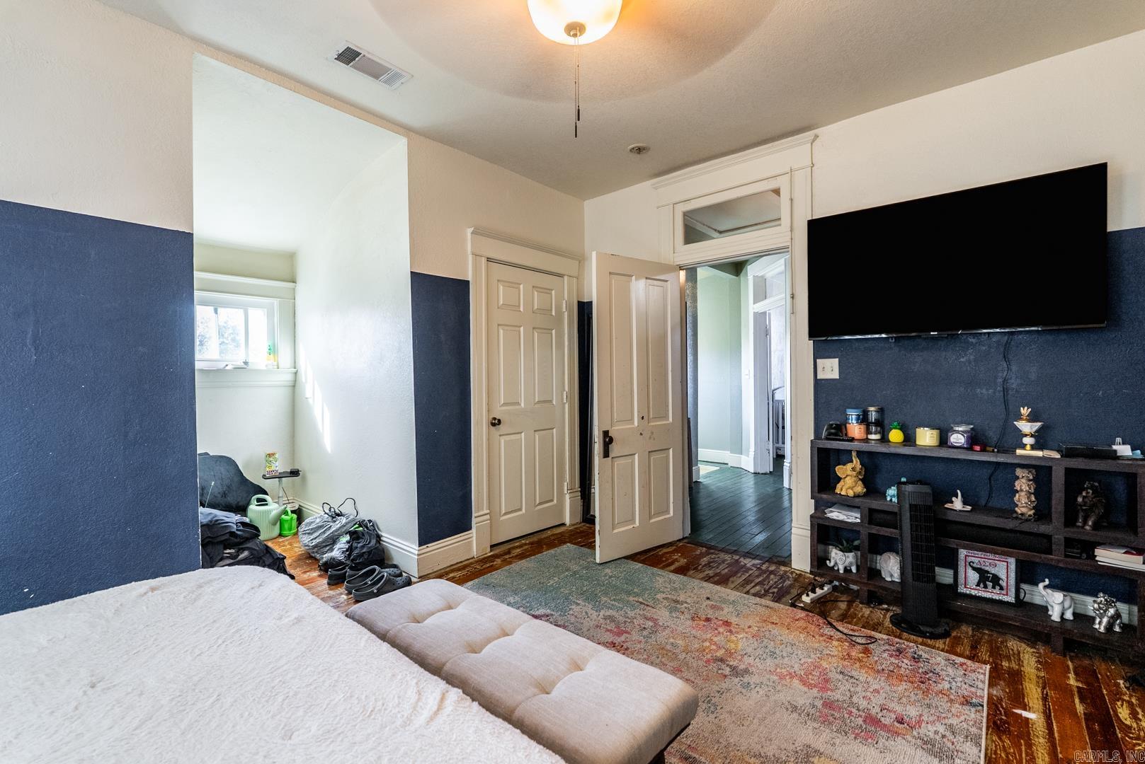 Weldon E Wrights - Residential