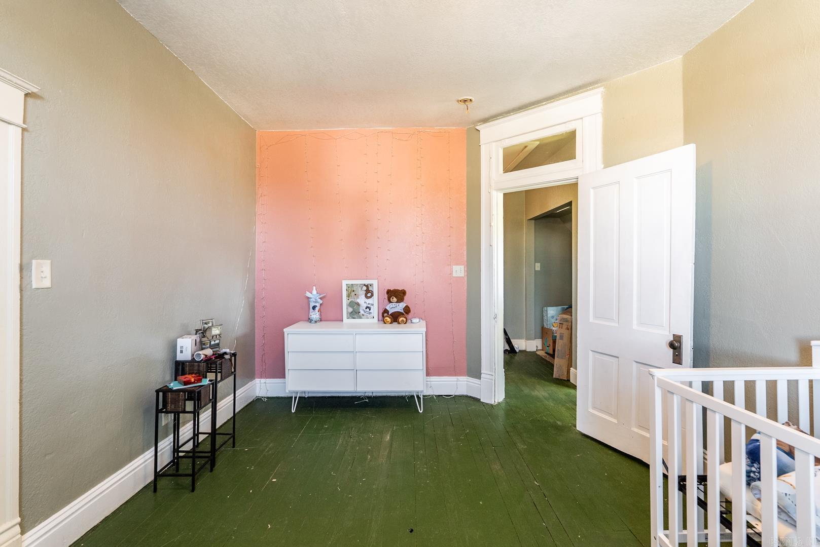 Weldon E Wrights - Residential