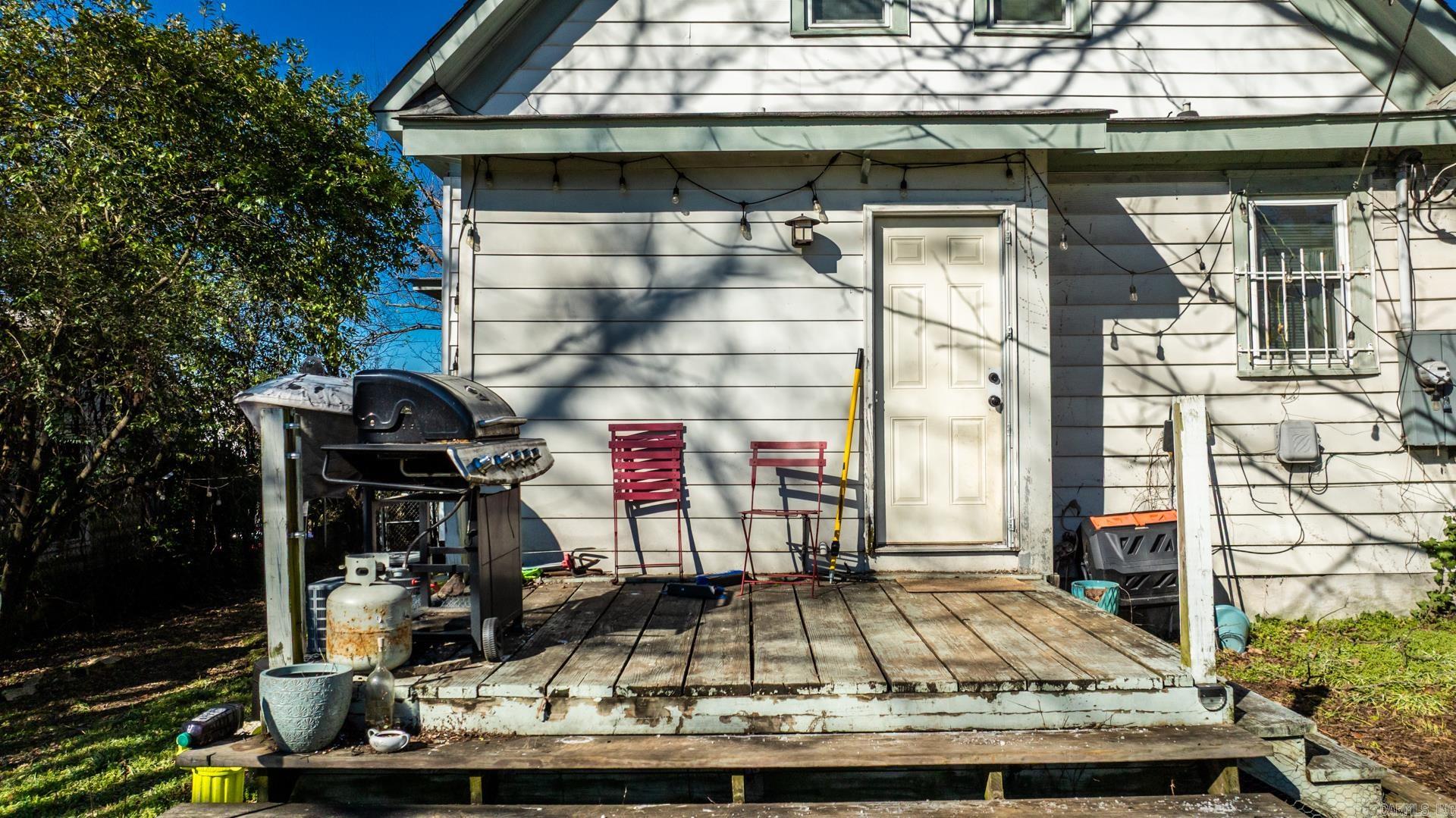 Weldon E Wrights - Residential