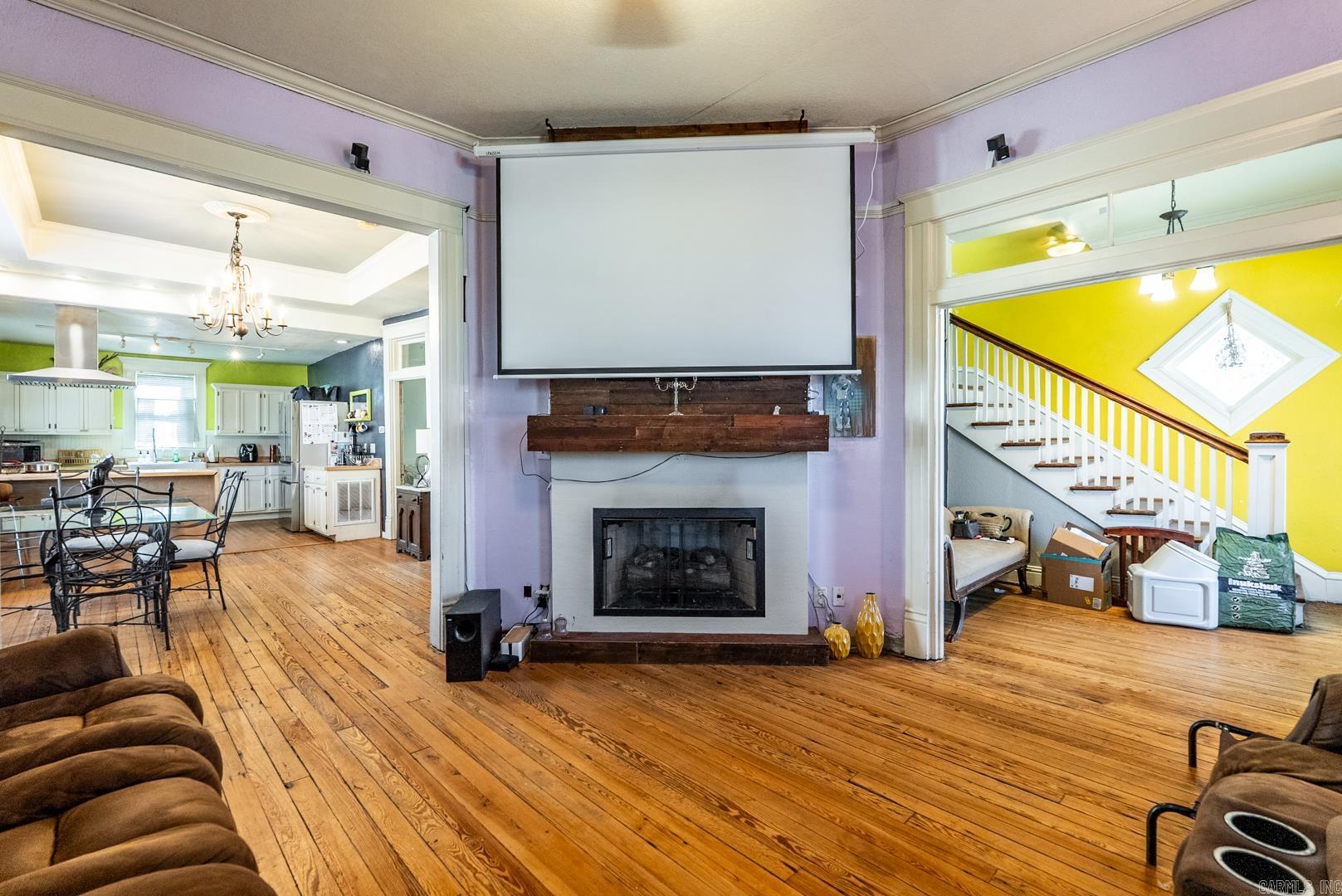 Weldon E Wrights - Residential