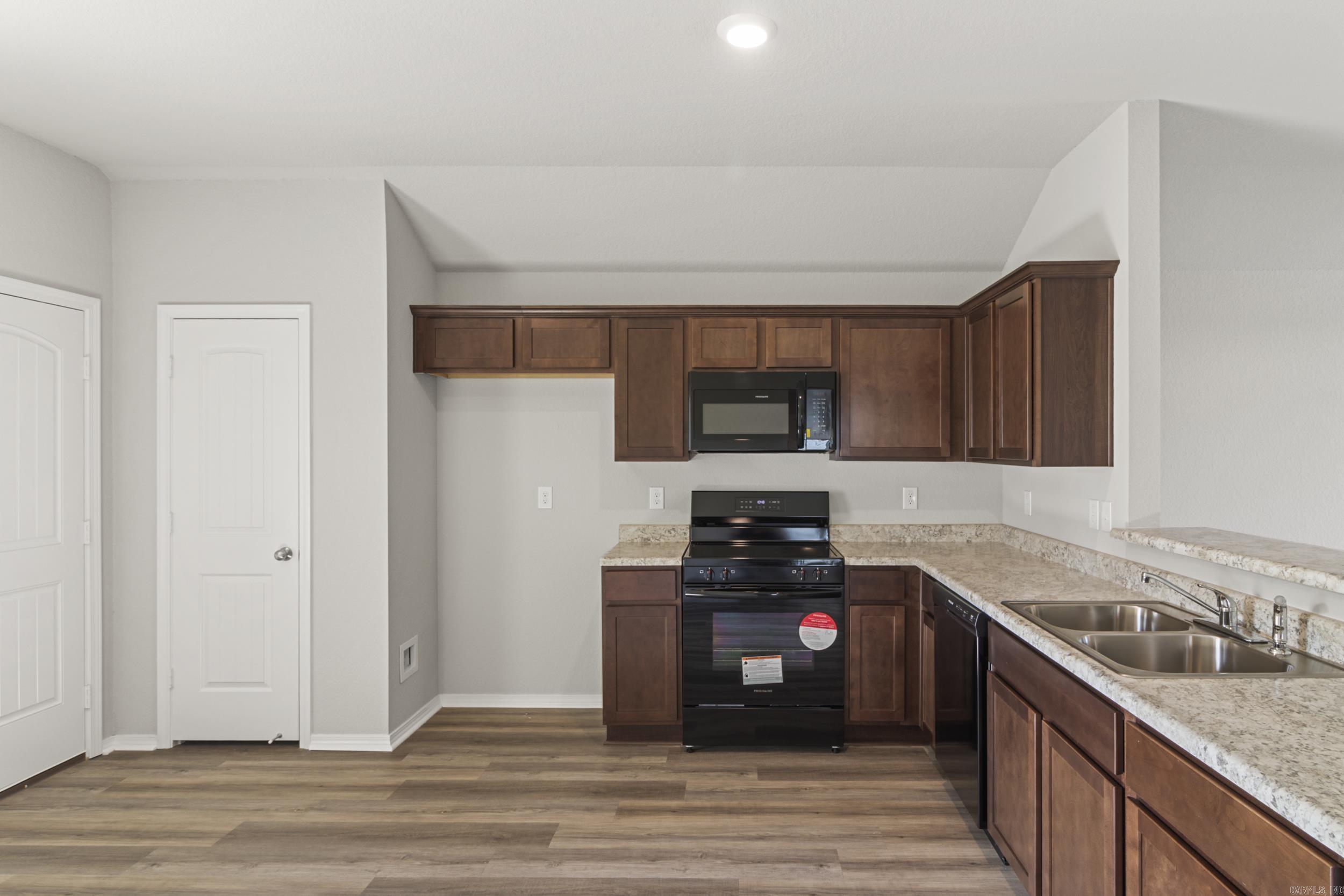 STAGECOACH MEADOWS - Residential