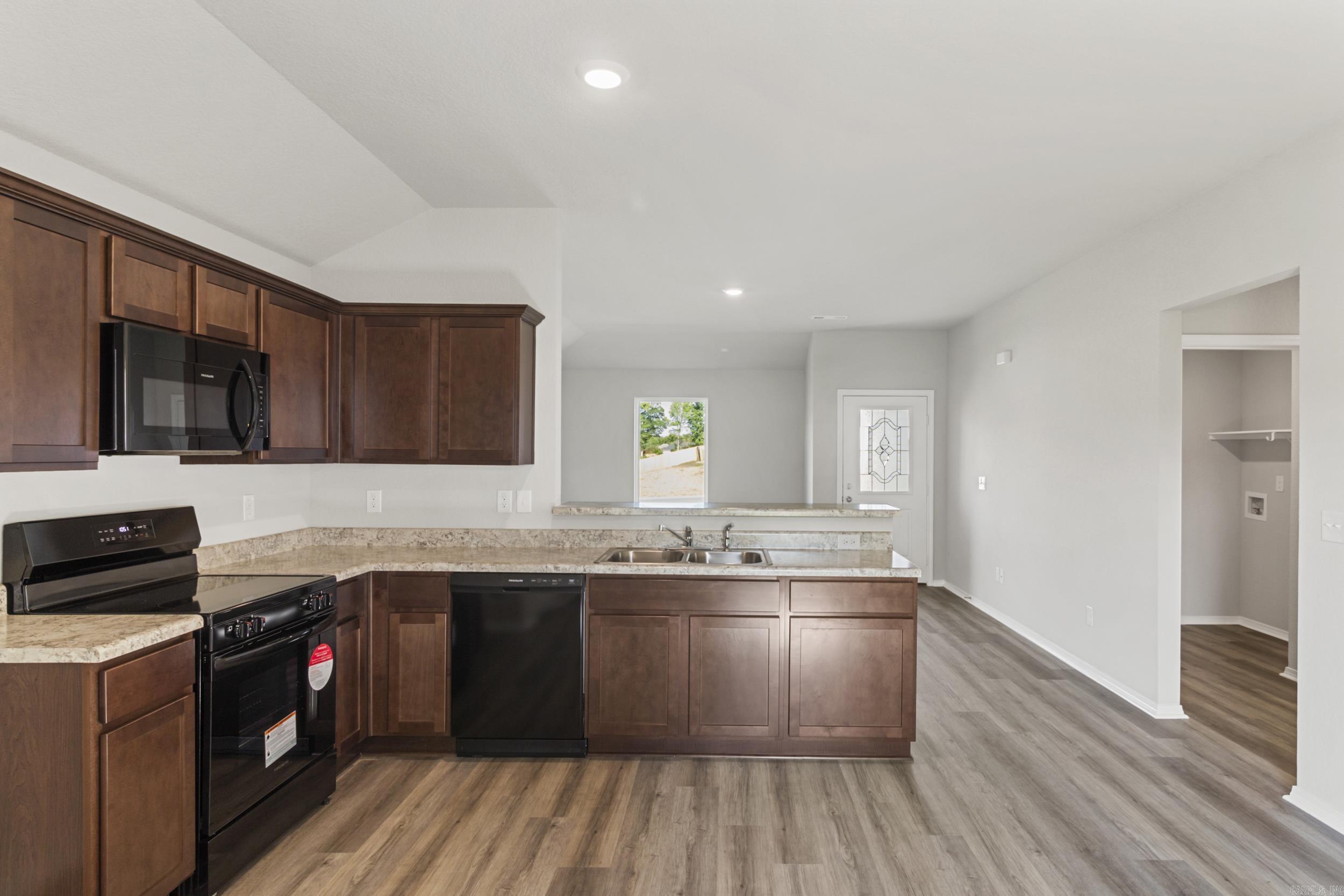 STAGECOACH MEADOWS - Residential