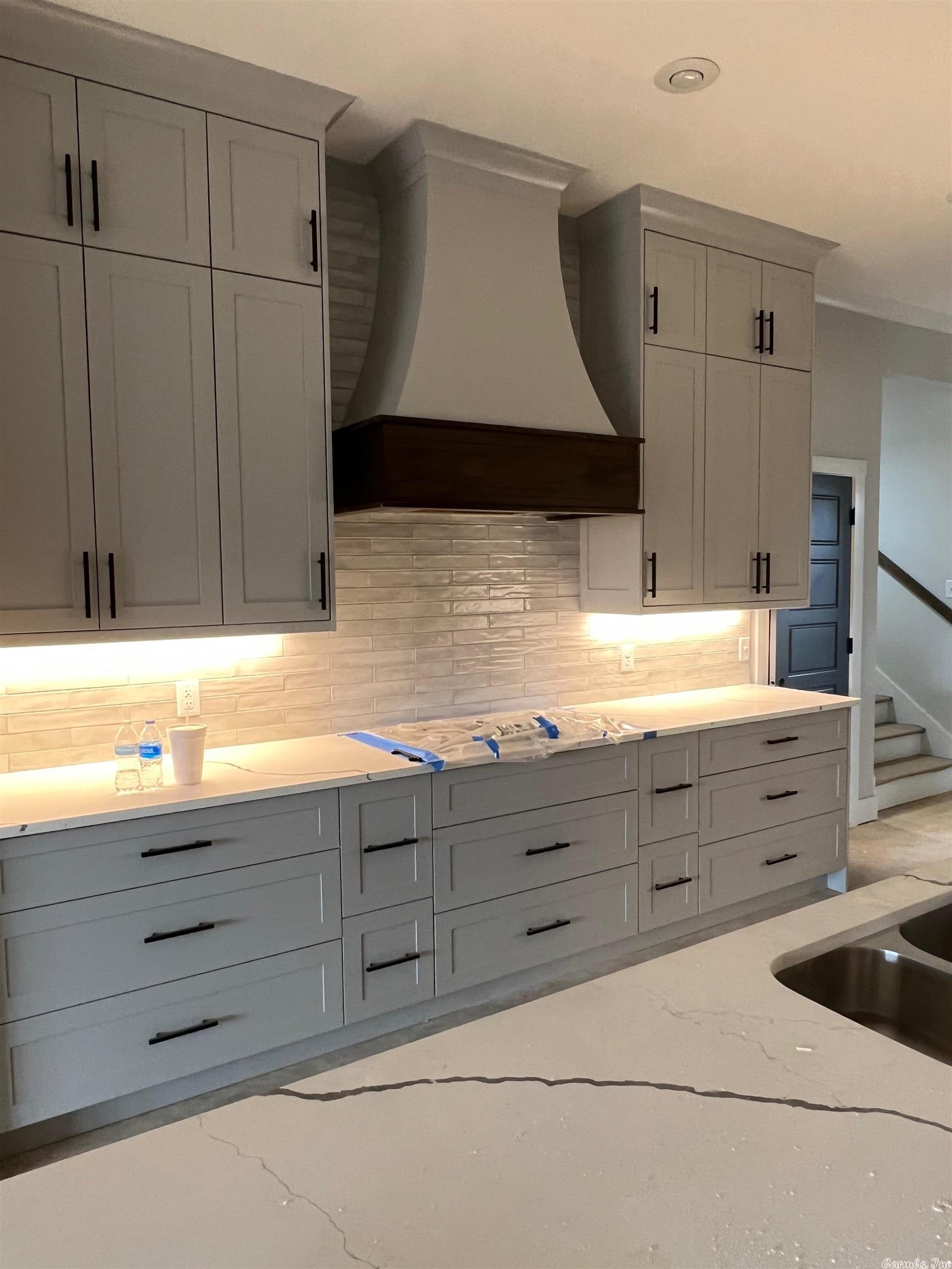 MEADOWLARKE ESTATES - Residential