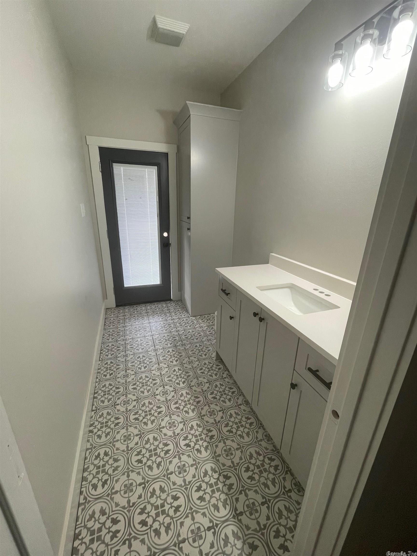 MEADOWLARKE ESTATES - Residential