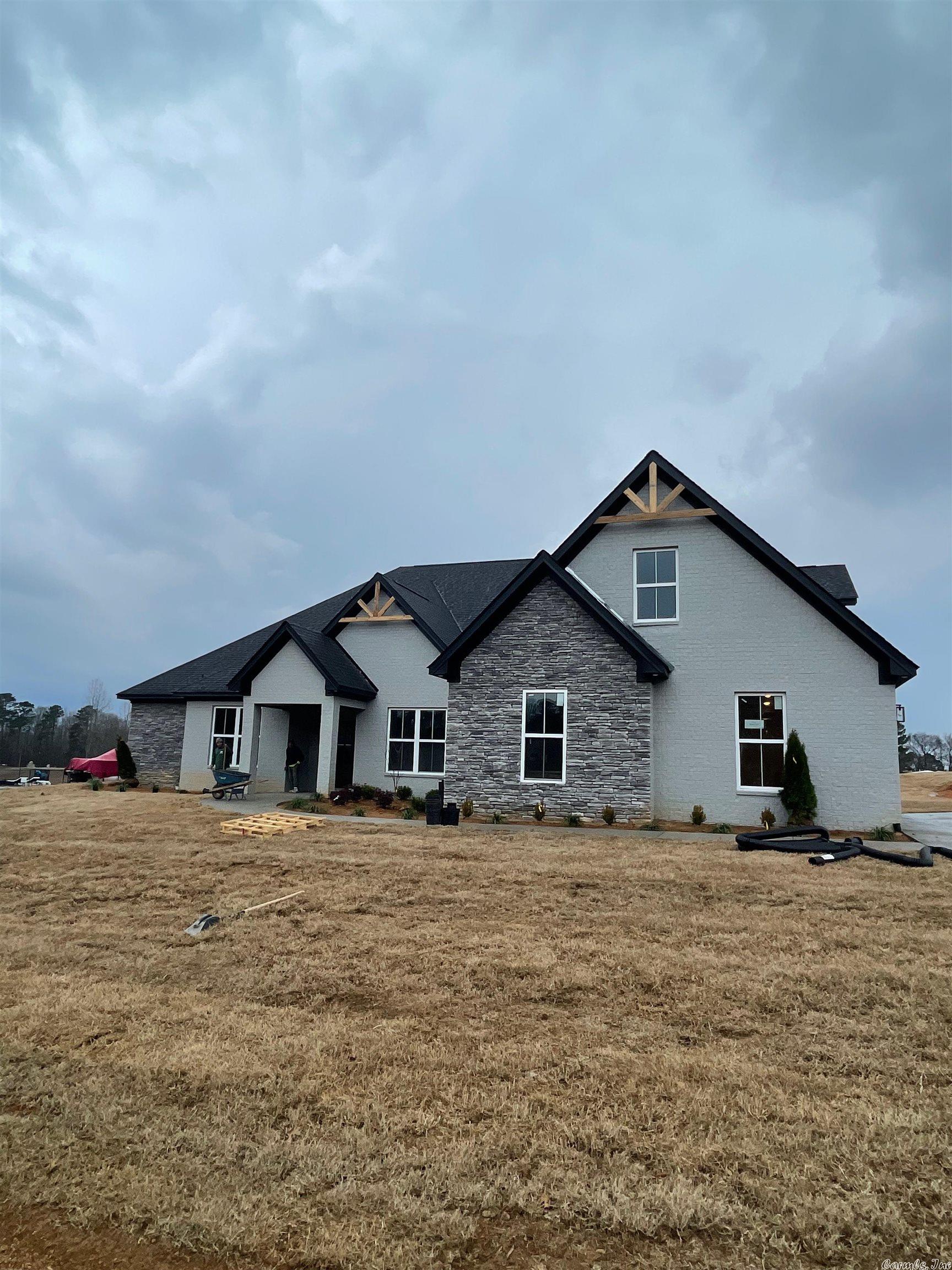 MEADOWLARKE ESTATES - Residential