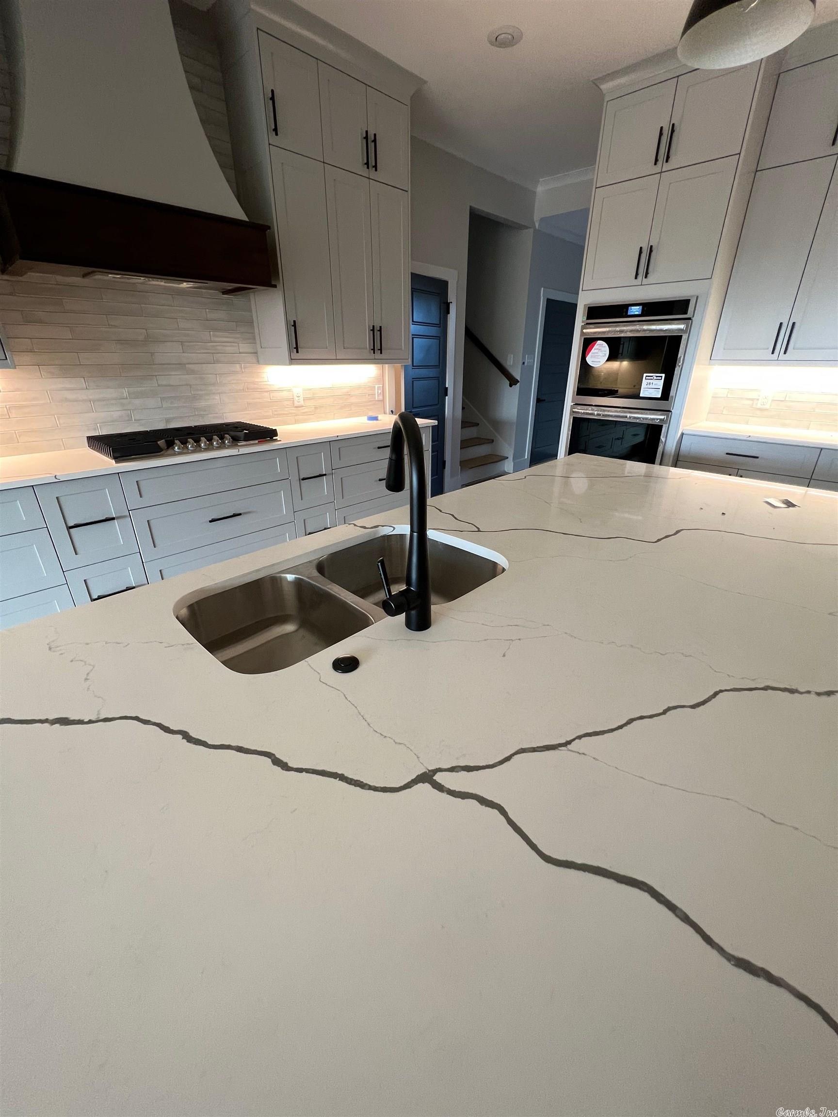 MEADOWLARKE ESTATES - Residential