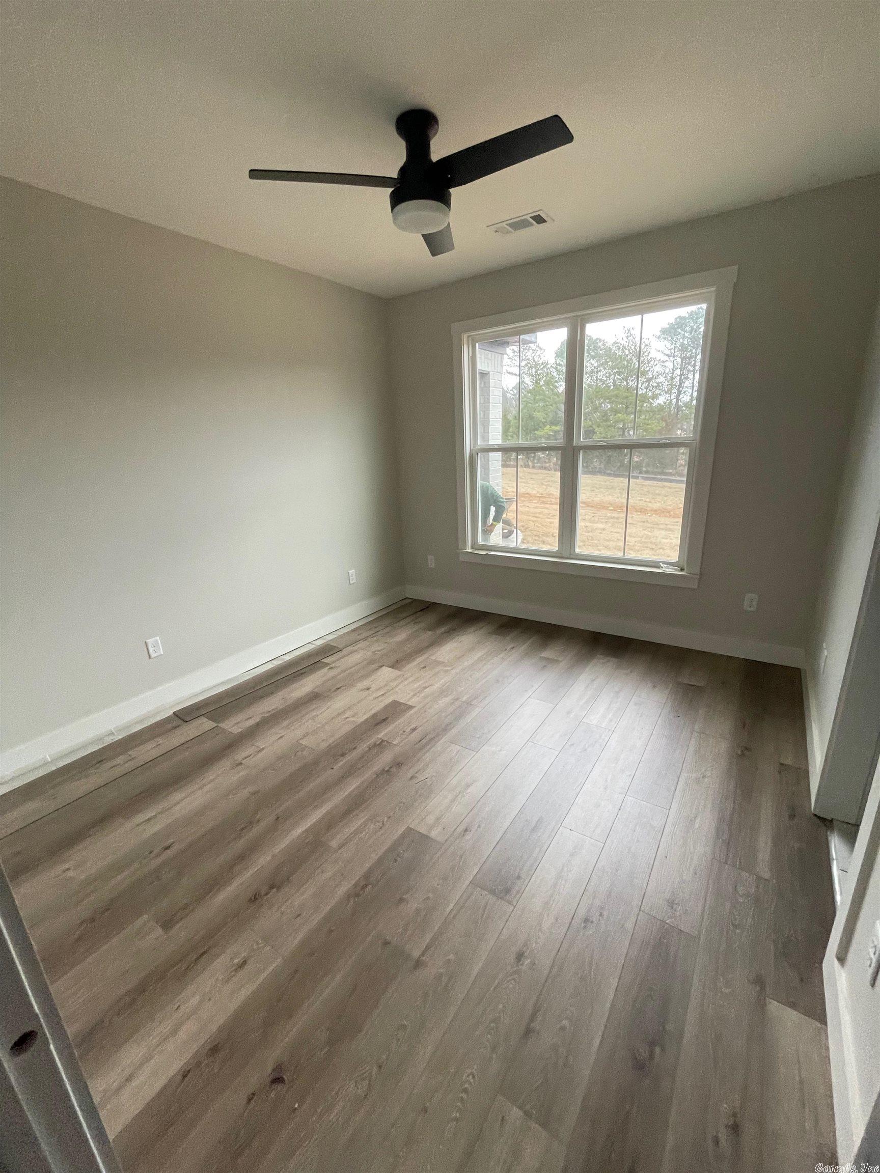 MEADOWLARKE ESTATES - Residential