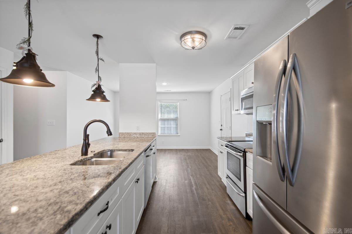 WISTERIA VINEYARD - Residential