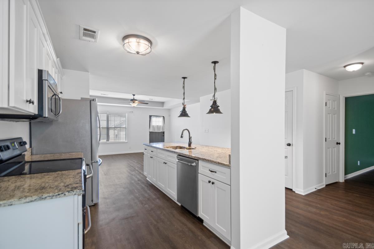 WISTERIA VINEYARD - Residential