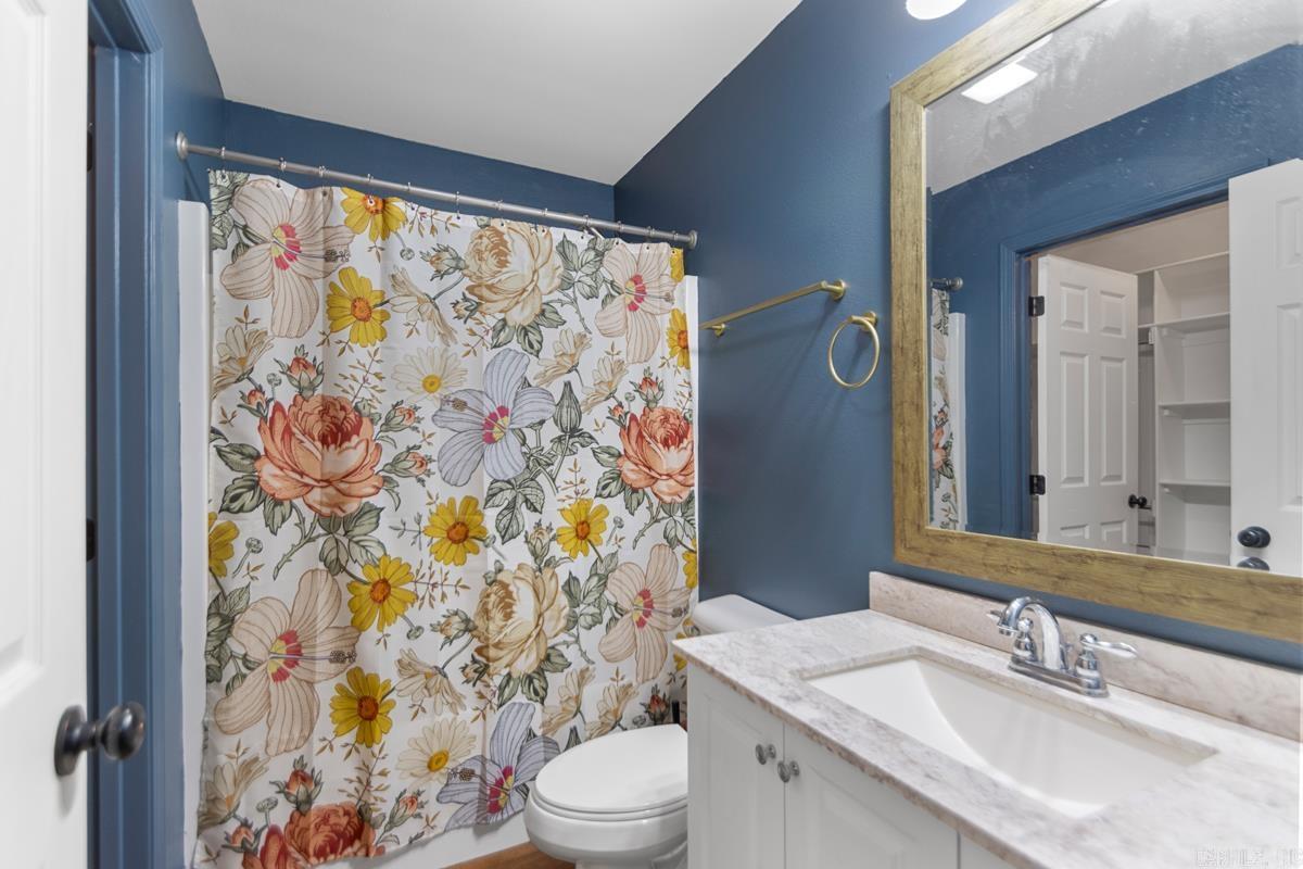 WISTERIA VINEYARD - Residential